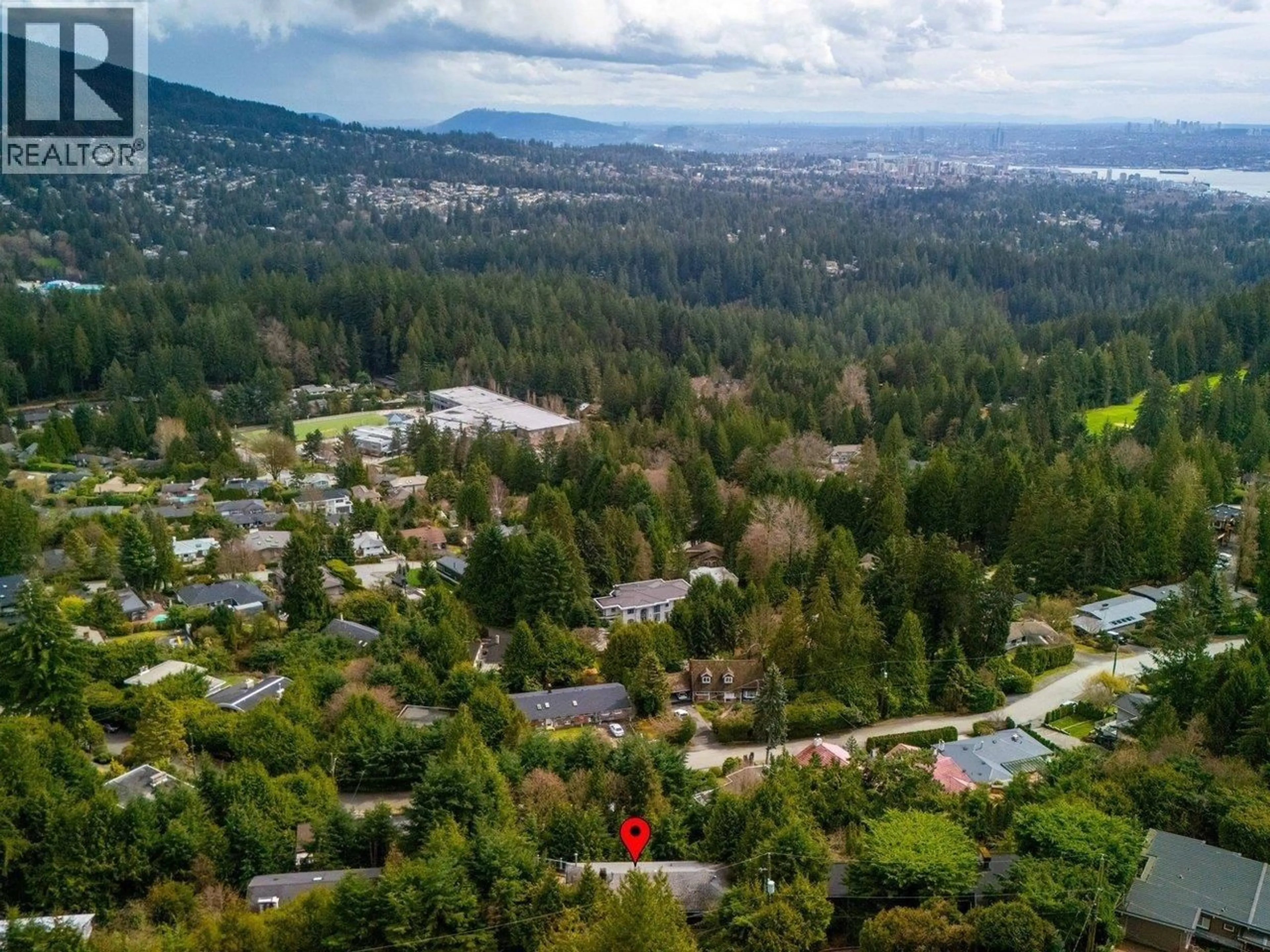 A pic from outside/outdoor area/front of a property/back of a property/a pic from drone, mountain view for 530 ST. ANDREWS ROAD, West Vancouver British Columbia V7S1V2