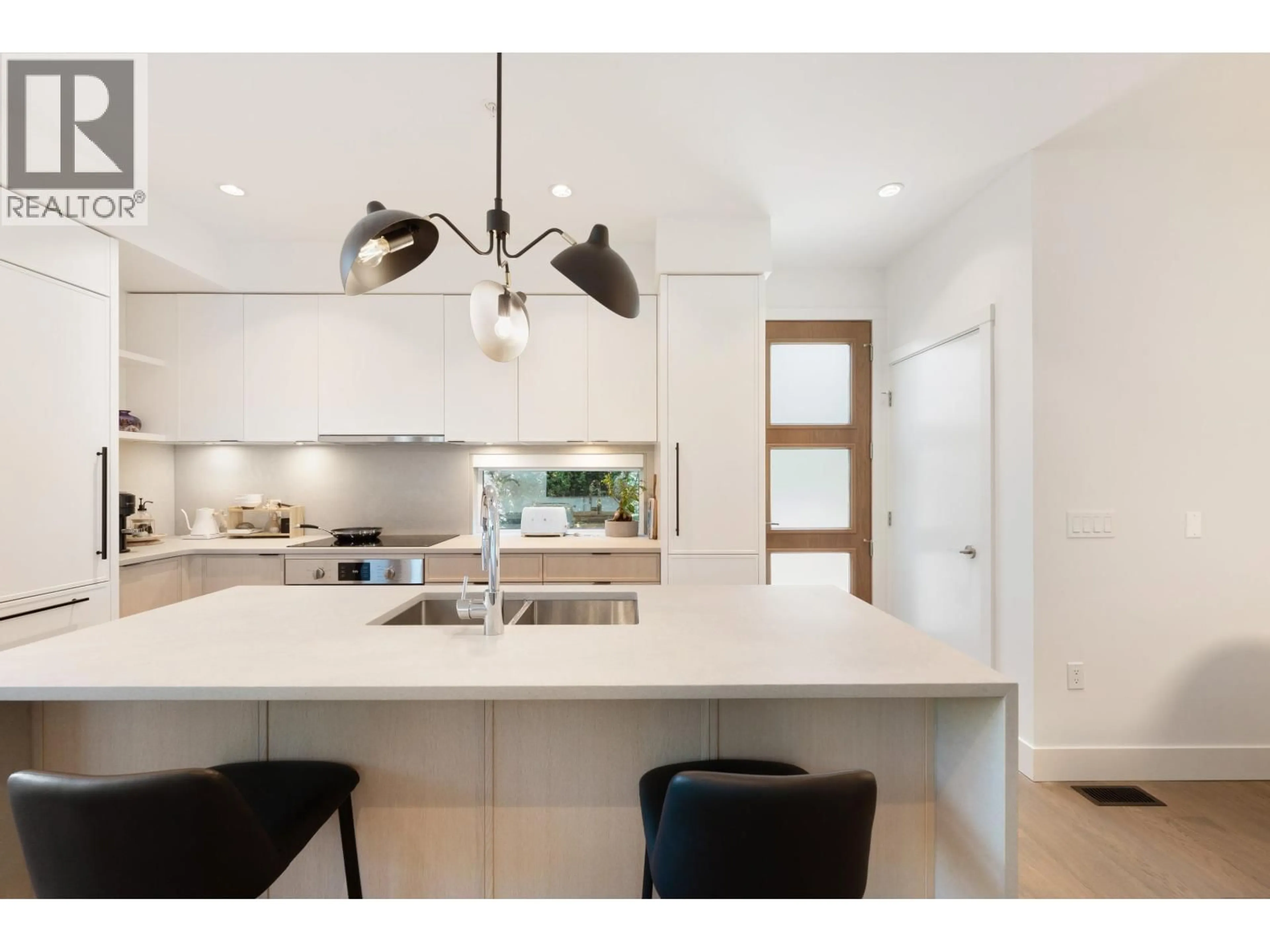 Contemporary kitchen, unknown for 6812 OAK STREET, Vancouver British Columbia V6P0K7
