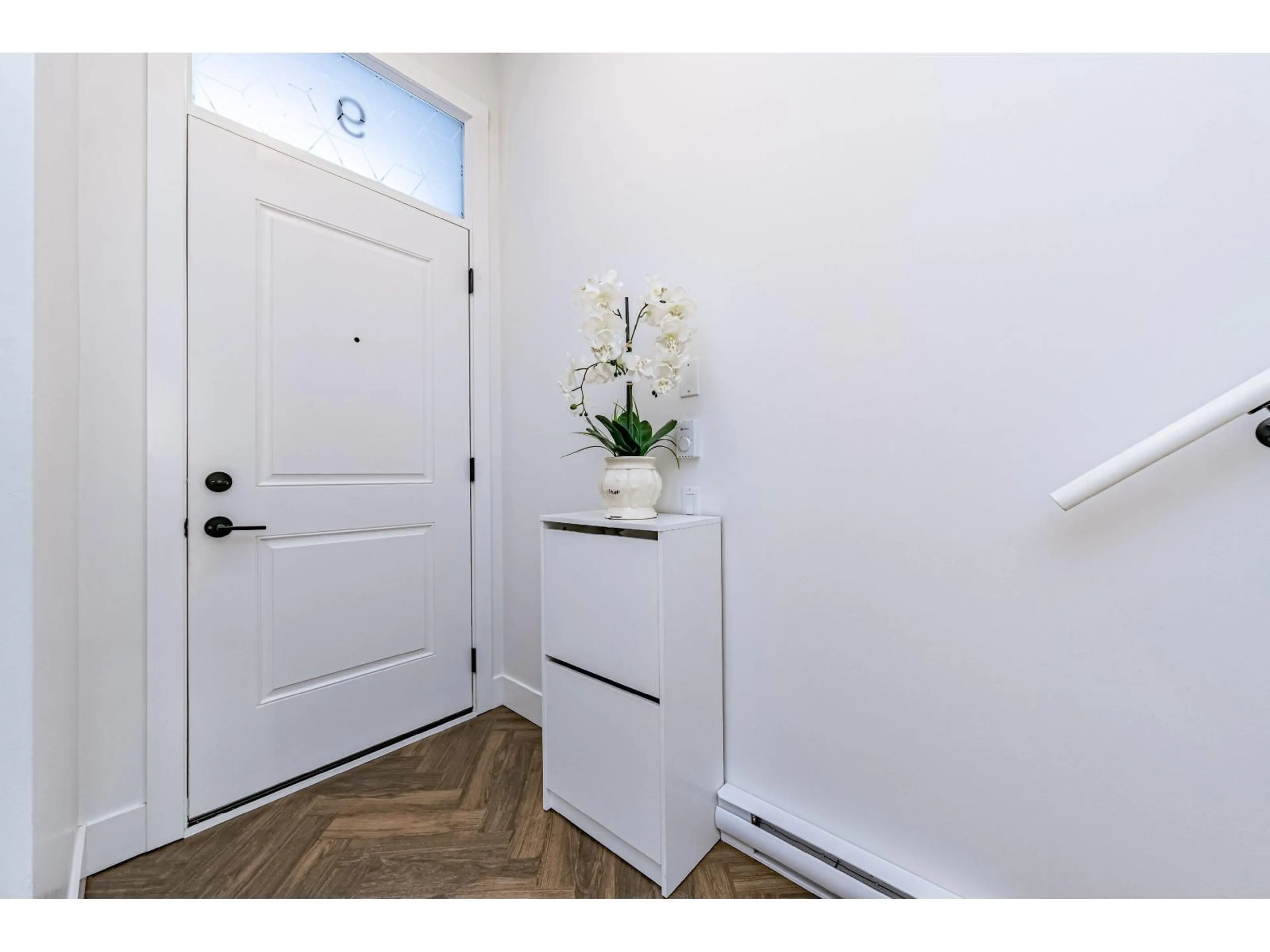 Indoor entryway for 9 - 14955 101A, Surrey British Columbia V3R0G1