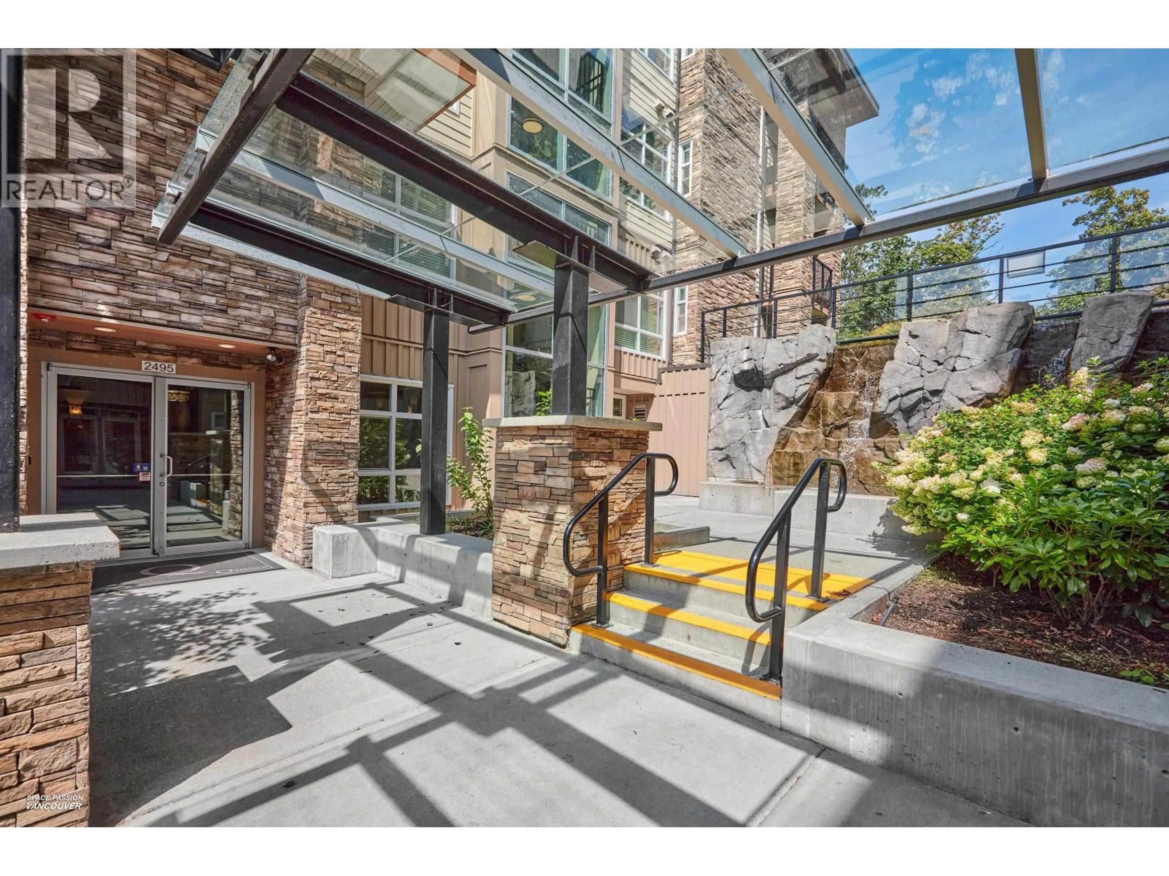 Indoor foyer for #602 - 2495 WILSON AVENUE, Port Coquitlam British Columbia V3C0E4