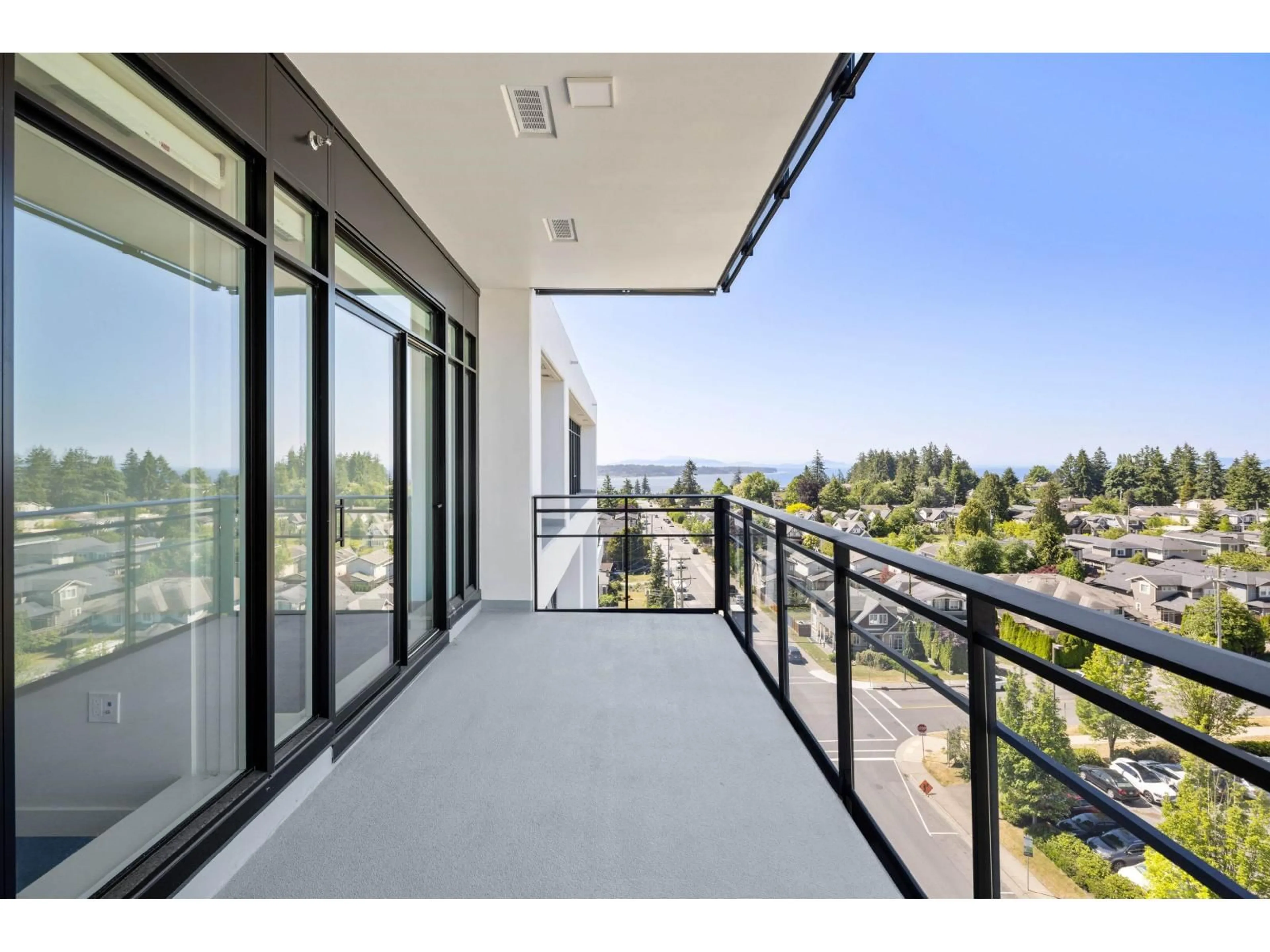 Unknown for 807 - 1526 FINLAY, White Rock British Columbia V4B4L9