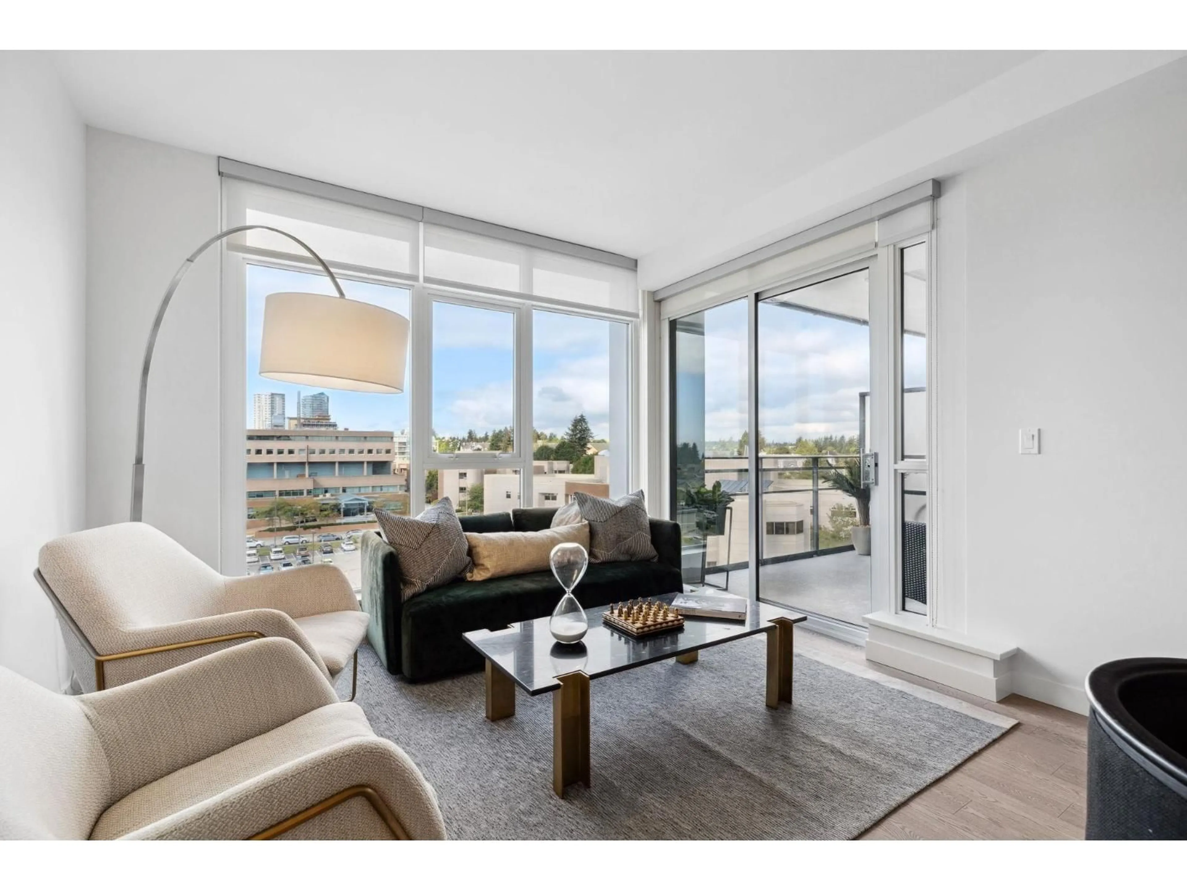Living room with furniture, unknown for 711 - 1526 FINLAY, White Rock British Columbia V4B4L9