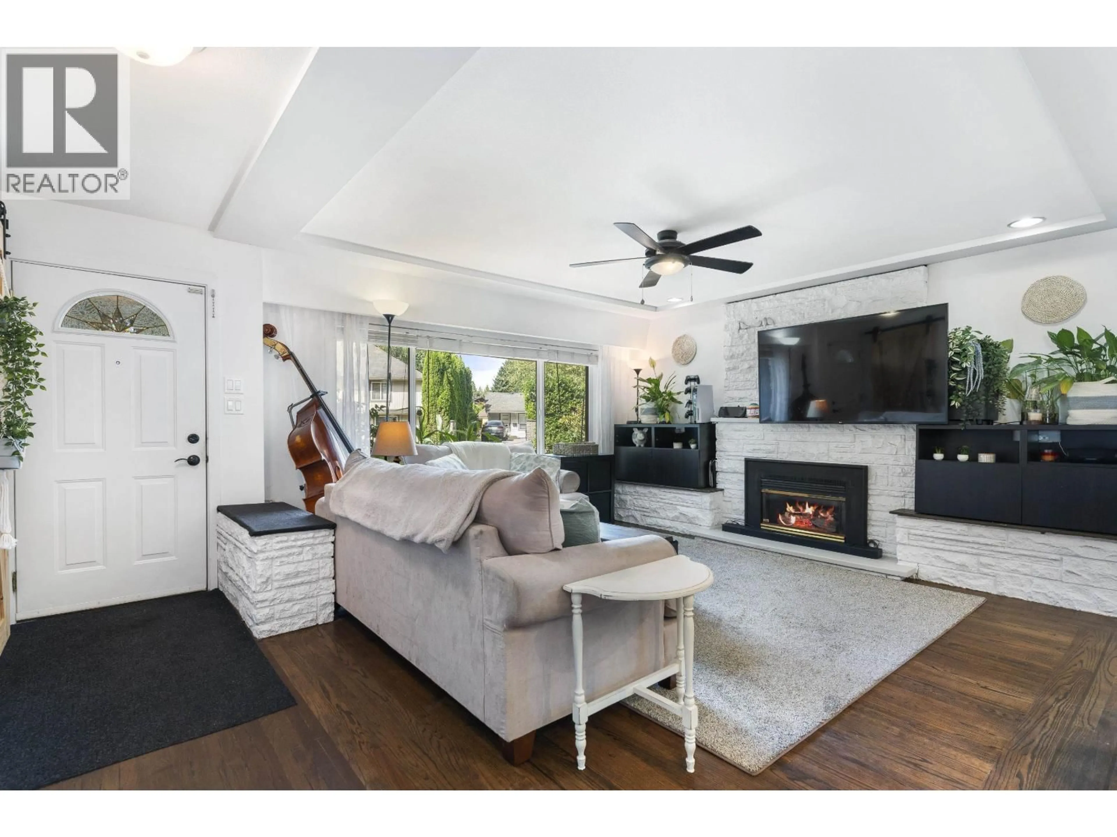 Living room with furniture, unknown for 2850 COAST MERIDIAN ROAD, Port Coquitlam British Columbia V3B3M3