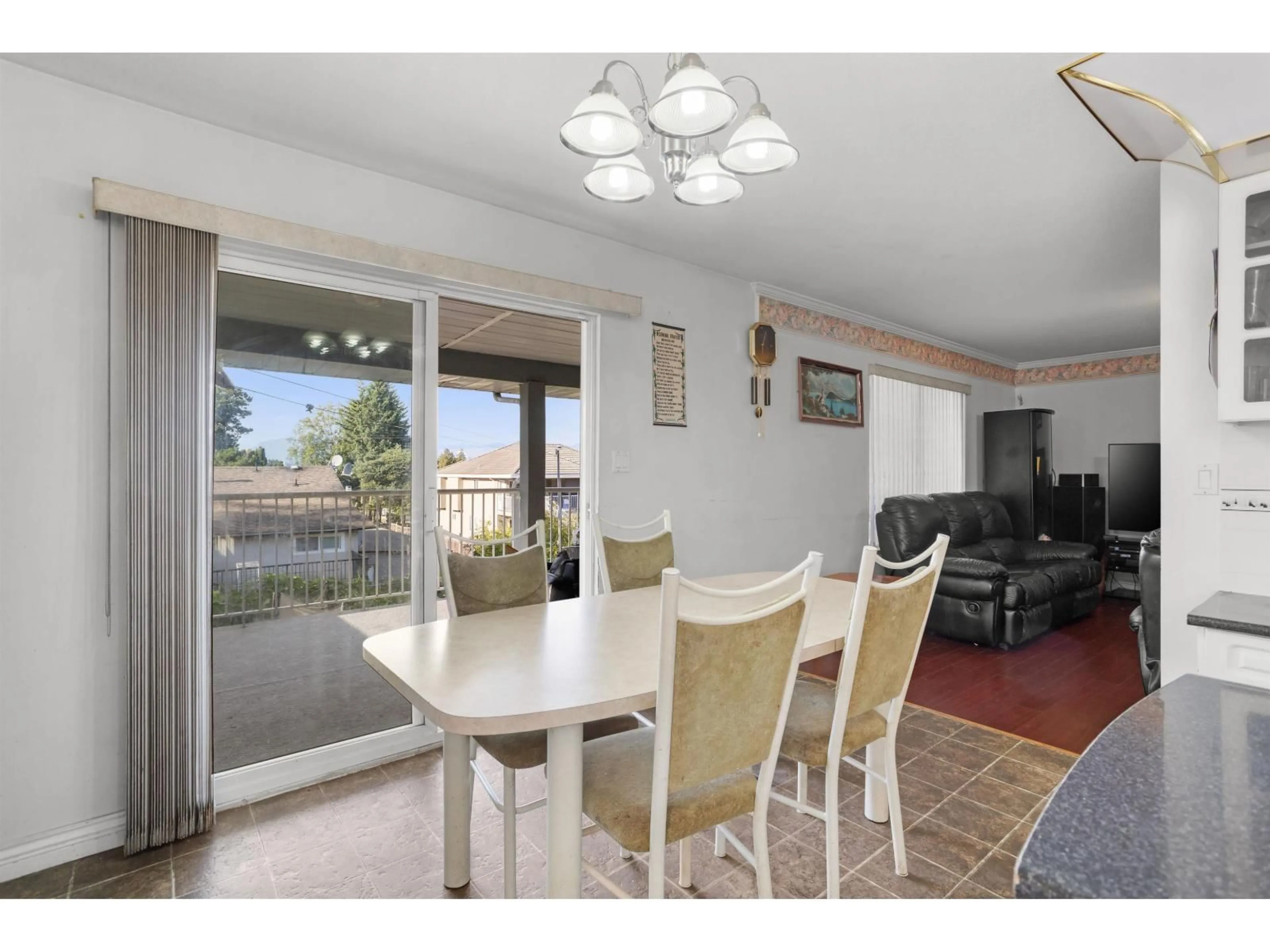 Dining room, unknown for 12185 98A, Surrey British Columbia V3V7S5