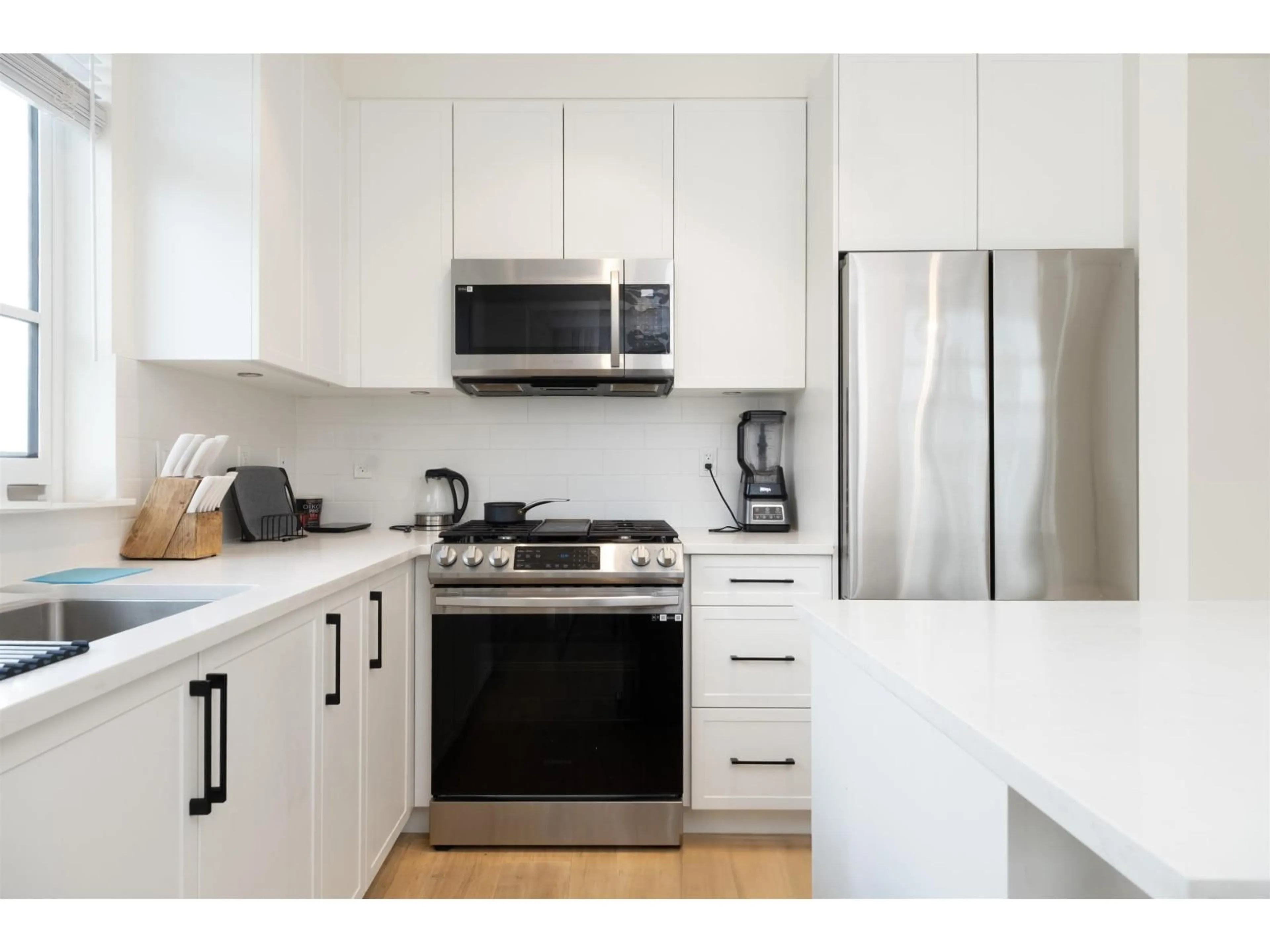 Standard kitchen, unknown for 424 - 7506 199A, Langley British Columbia V2Y3K9