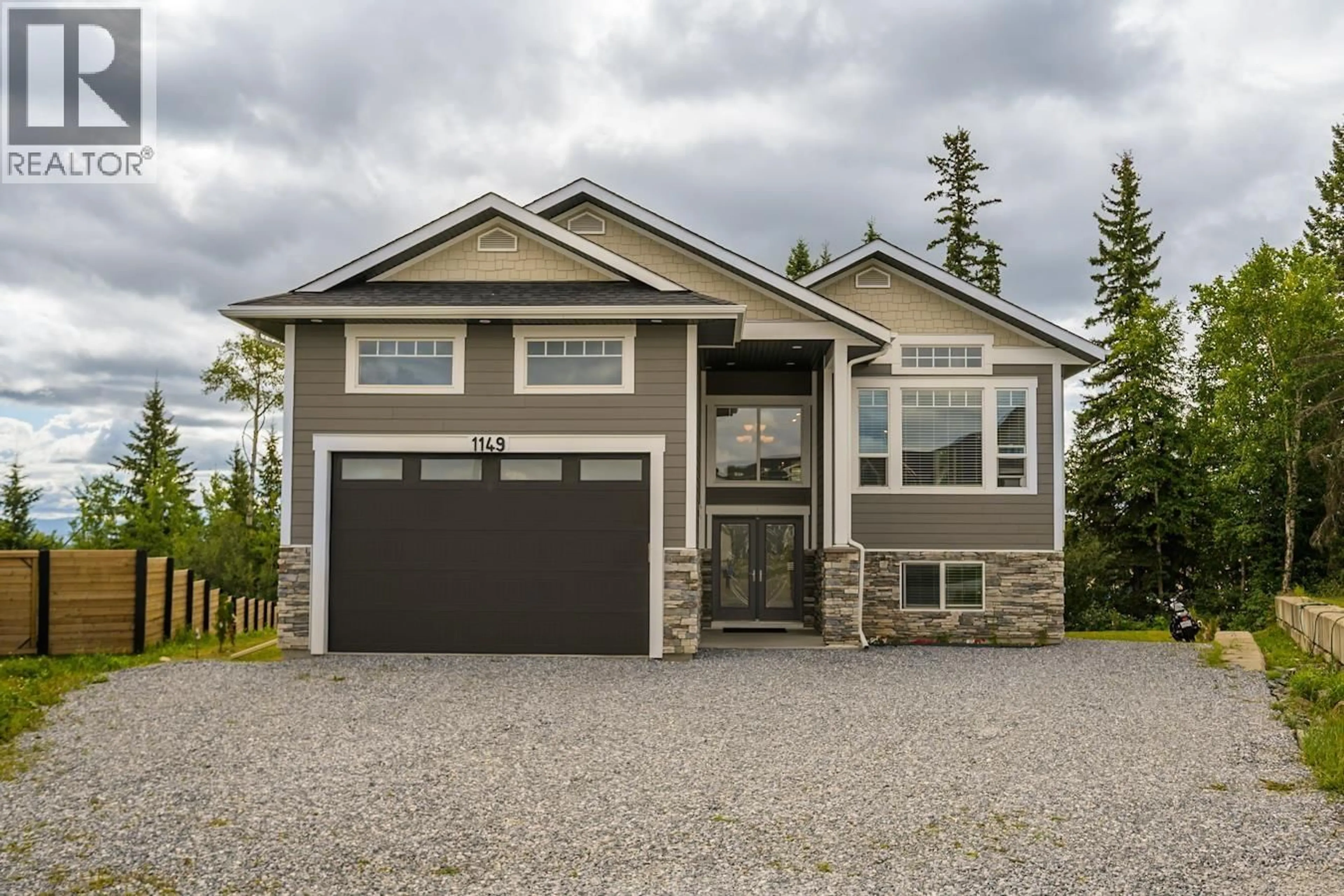 Home with vinyl exterior material, street for 1149 MONTEITH COURT, Prince George British Columbia V2N0G8