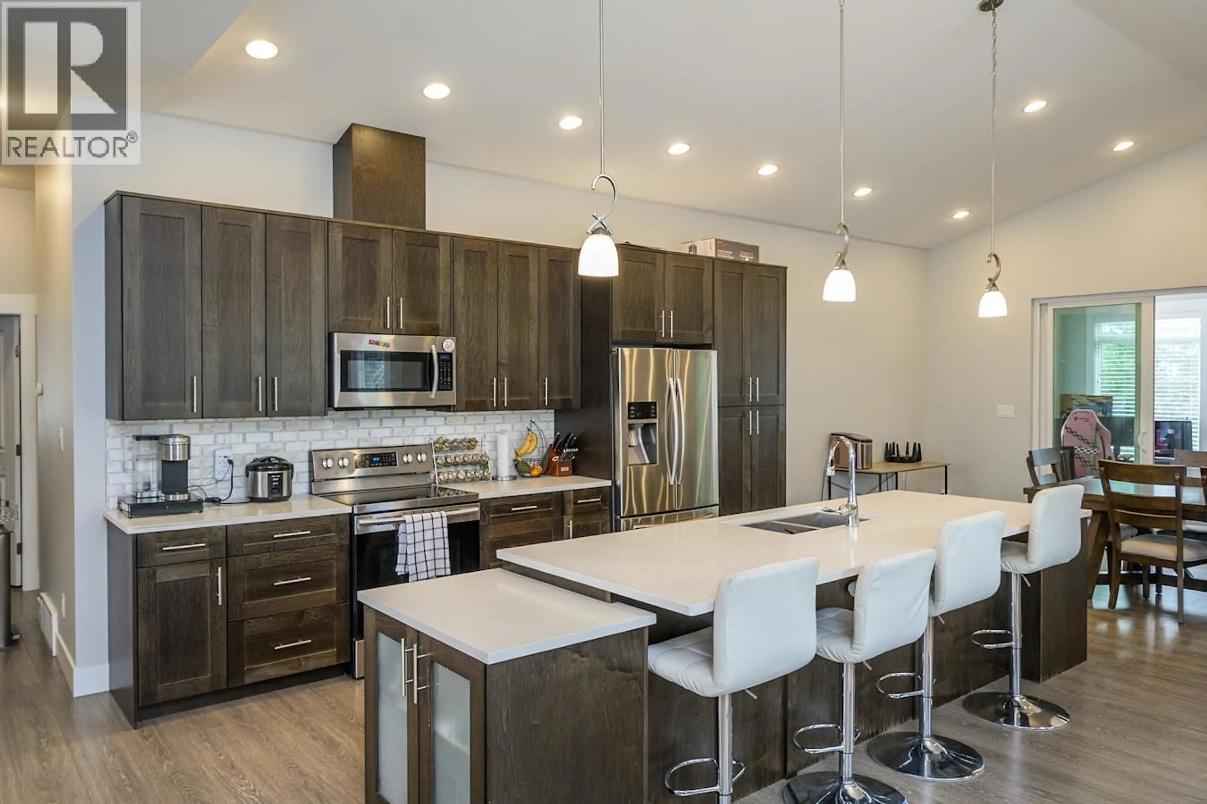 Contemporary kitchen, unknown for 1149 MONTEITH COURT, Prince George British Columbia V2N0G8