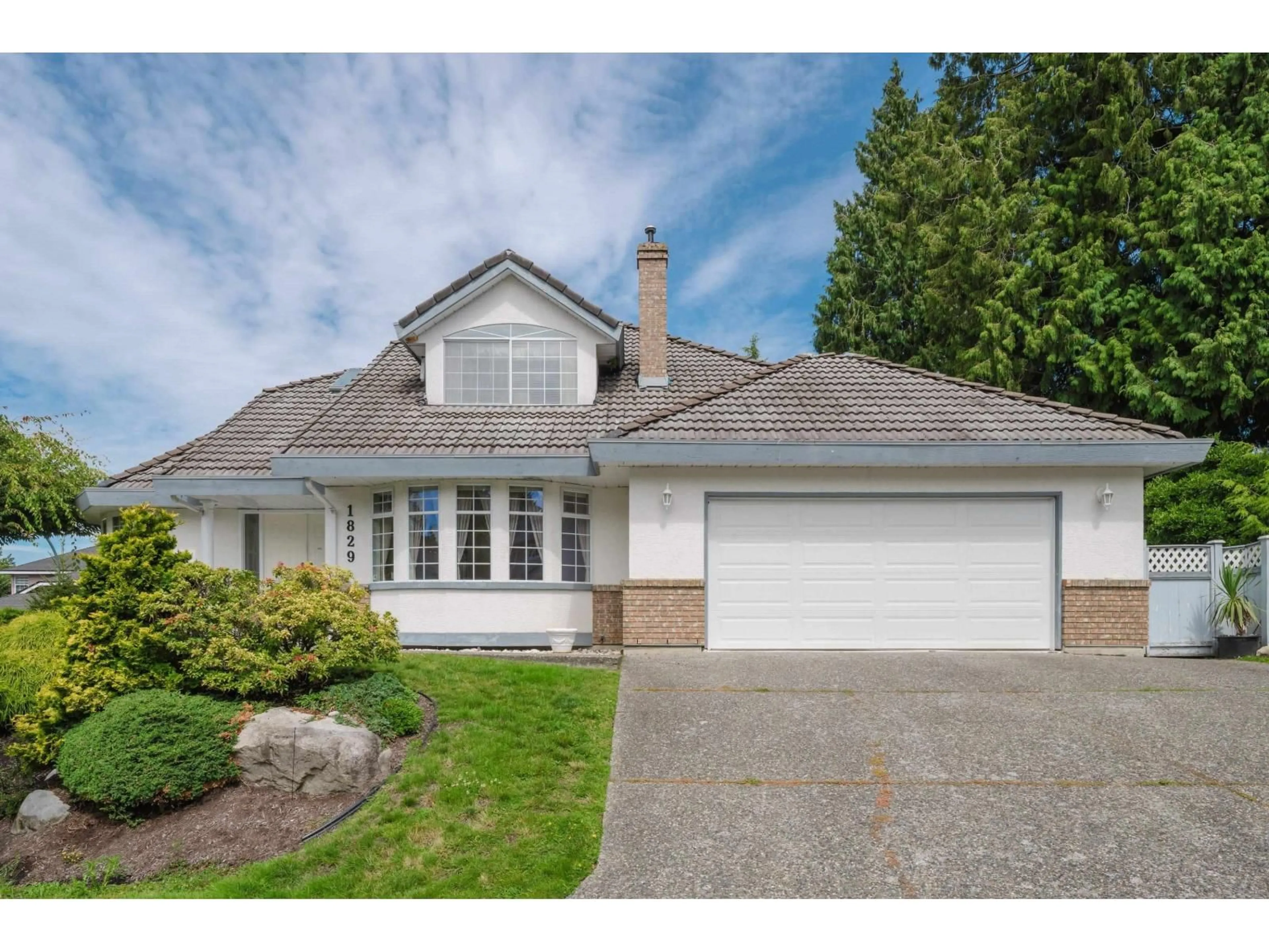 Home with vinyl exterior material, street for 1829 OCEAN SURF, Surrey British Columbia V4A9P1