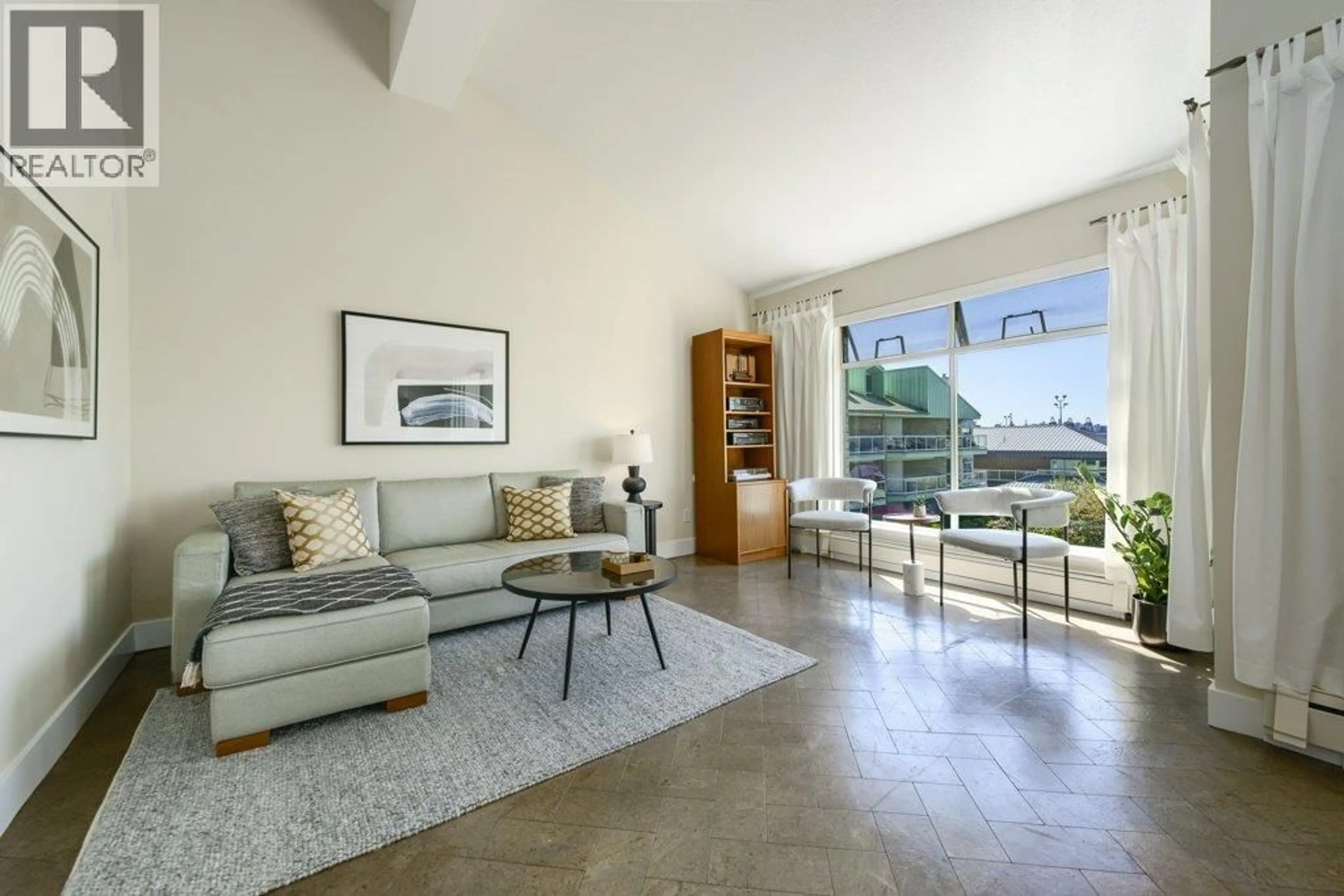 Living room with furniture, unknown for 2304 - 33 CHESTERFIELD PLACE, North Vancouver British Columbia V7M3K4