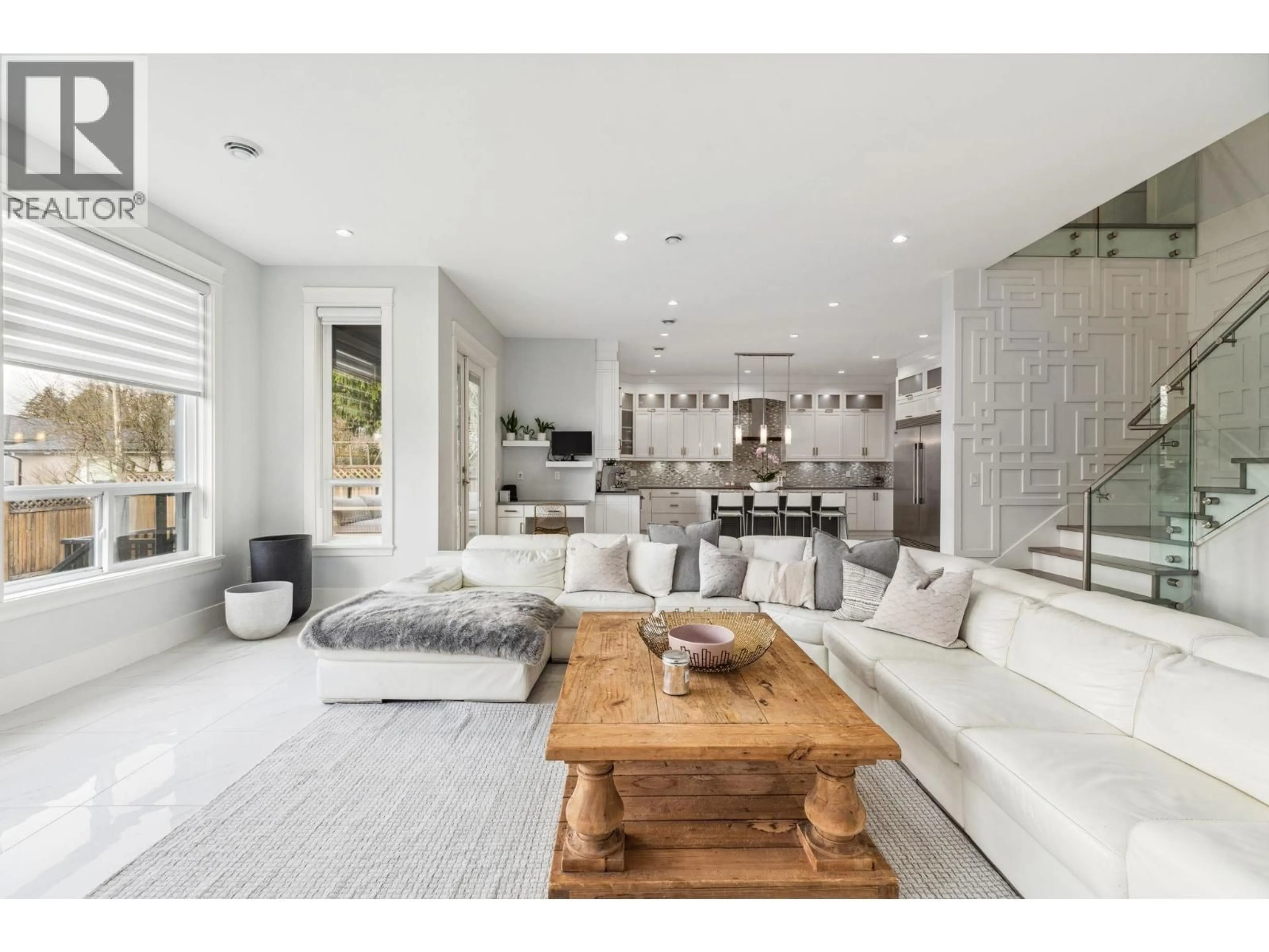 Unknown for 338 MUNDY STREET, Coquitlam British Columbia V3K5M4
