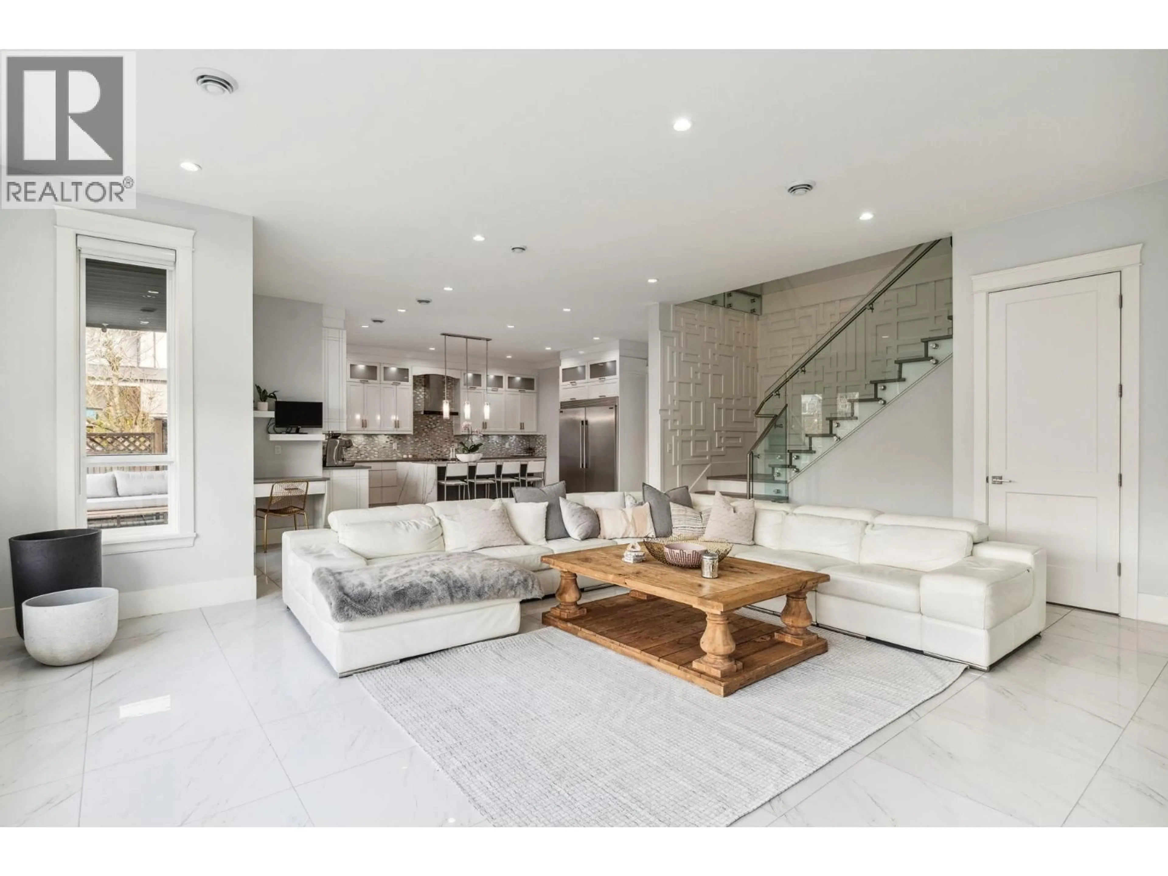Unknown for 338 MUNDY STREET, Coquitlam British Columbia V3K5M4