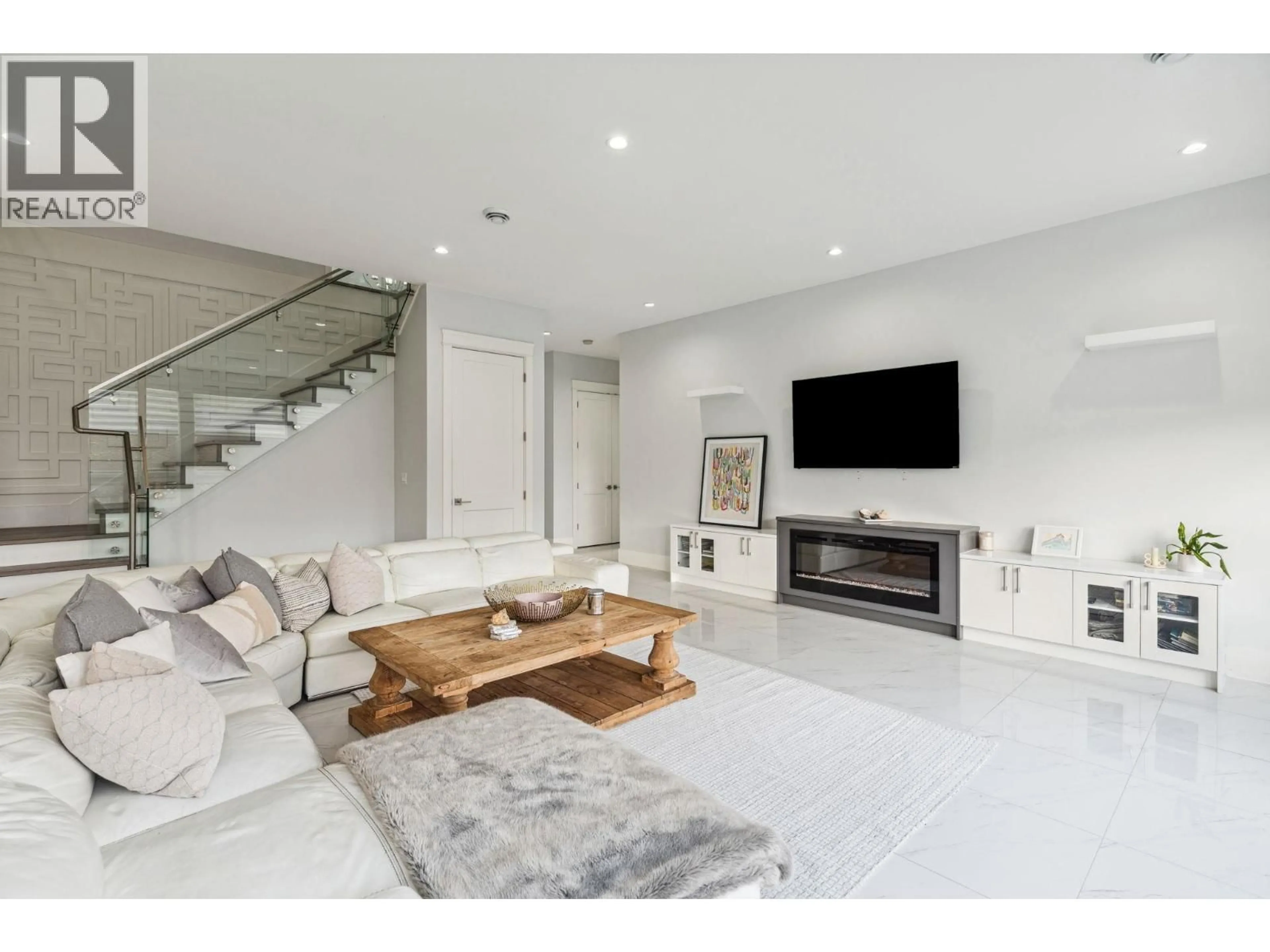 Unknown for 338 MUNDY STREET, Coquitlam British Columbia V3K5M4