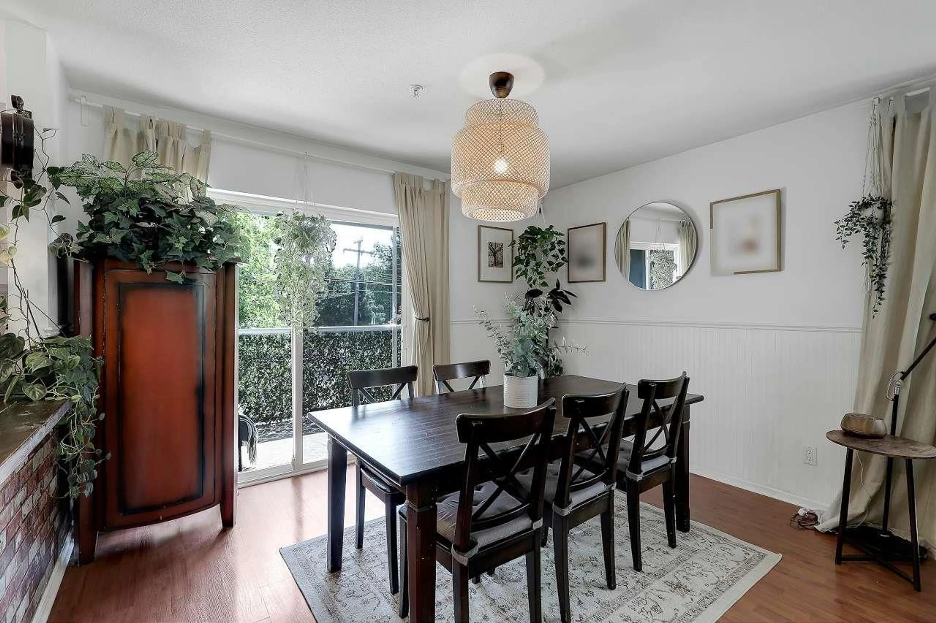 Dining room, wood/laminate floor for 215 - 19953 55A, Langley British Columbia V3A3X4