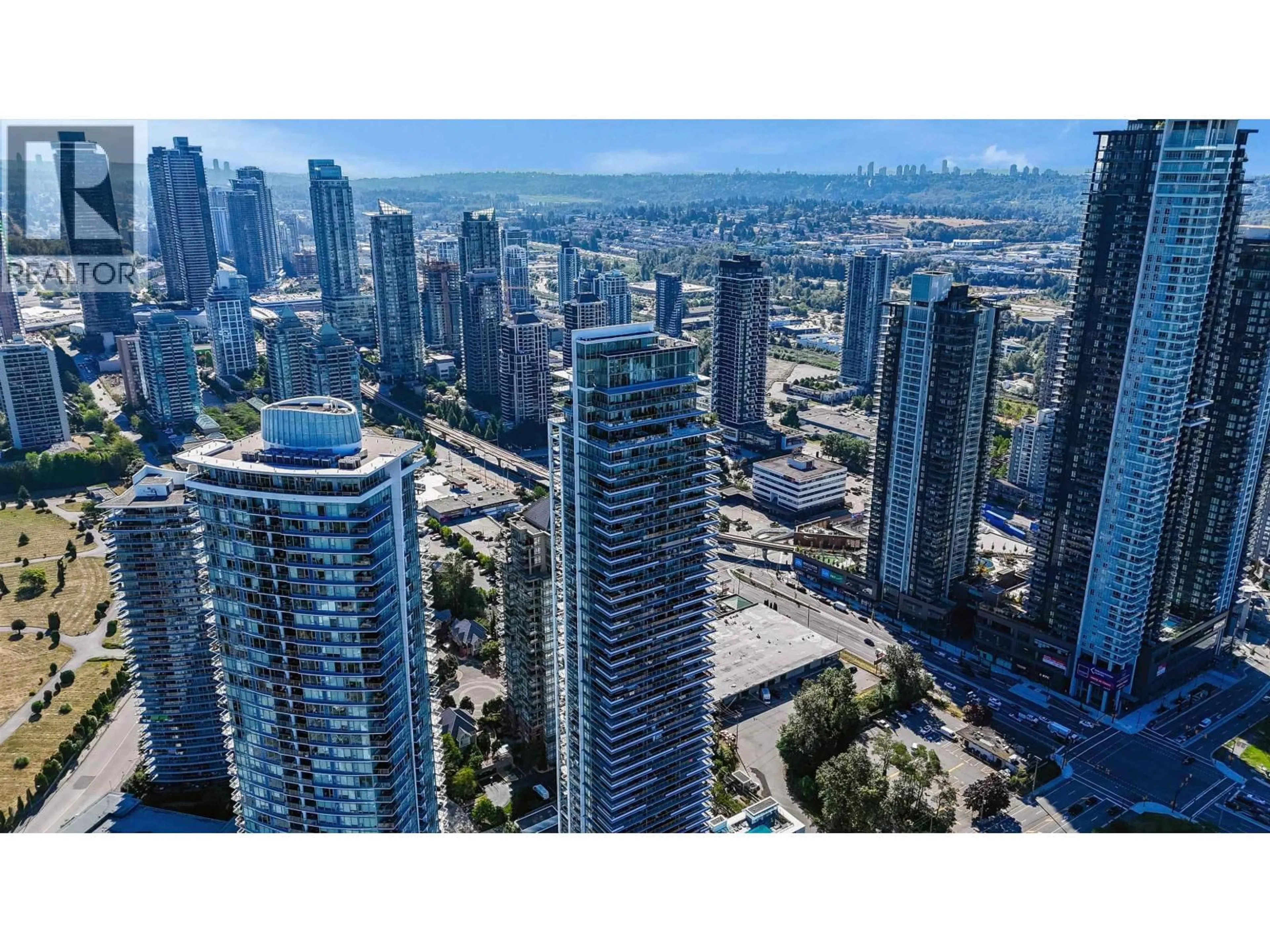 A pic from outside/outdoor area/front of a property/back of a property/a pic from drone, city buildings view from balcony for 4402 - 1888 GILMORE AVENUE, Burnaby British Columbia V5C0L2