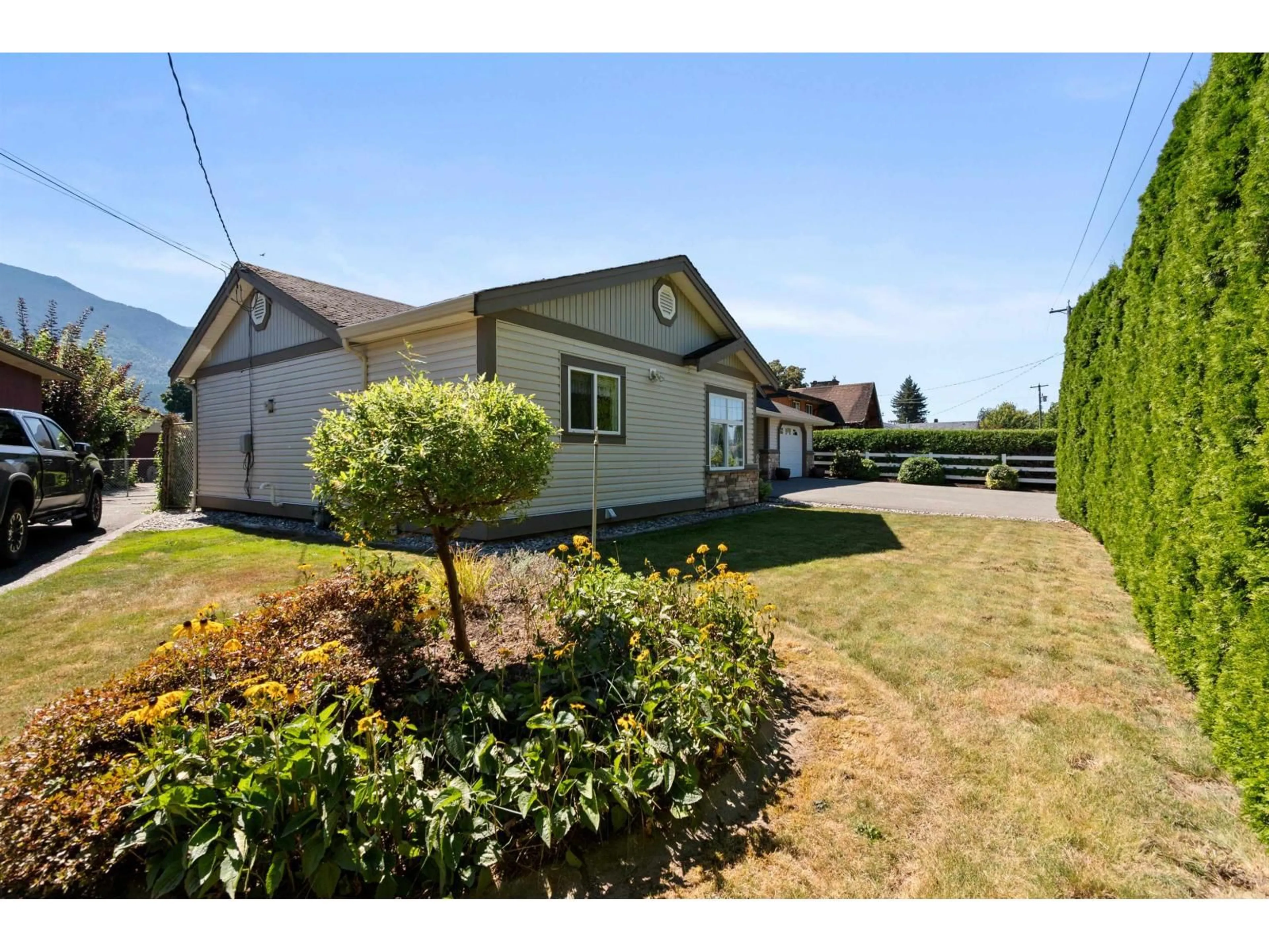 A pic from outside/outdoor area/front of a property/back of a property/a pic from drone, street for 50584 YALE ROAD, Rosedale British Columbia V0X1X2