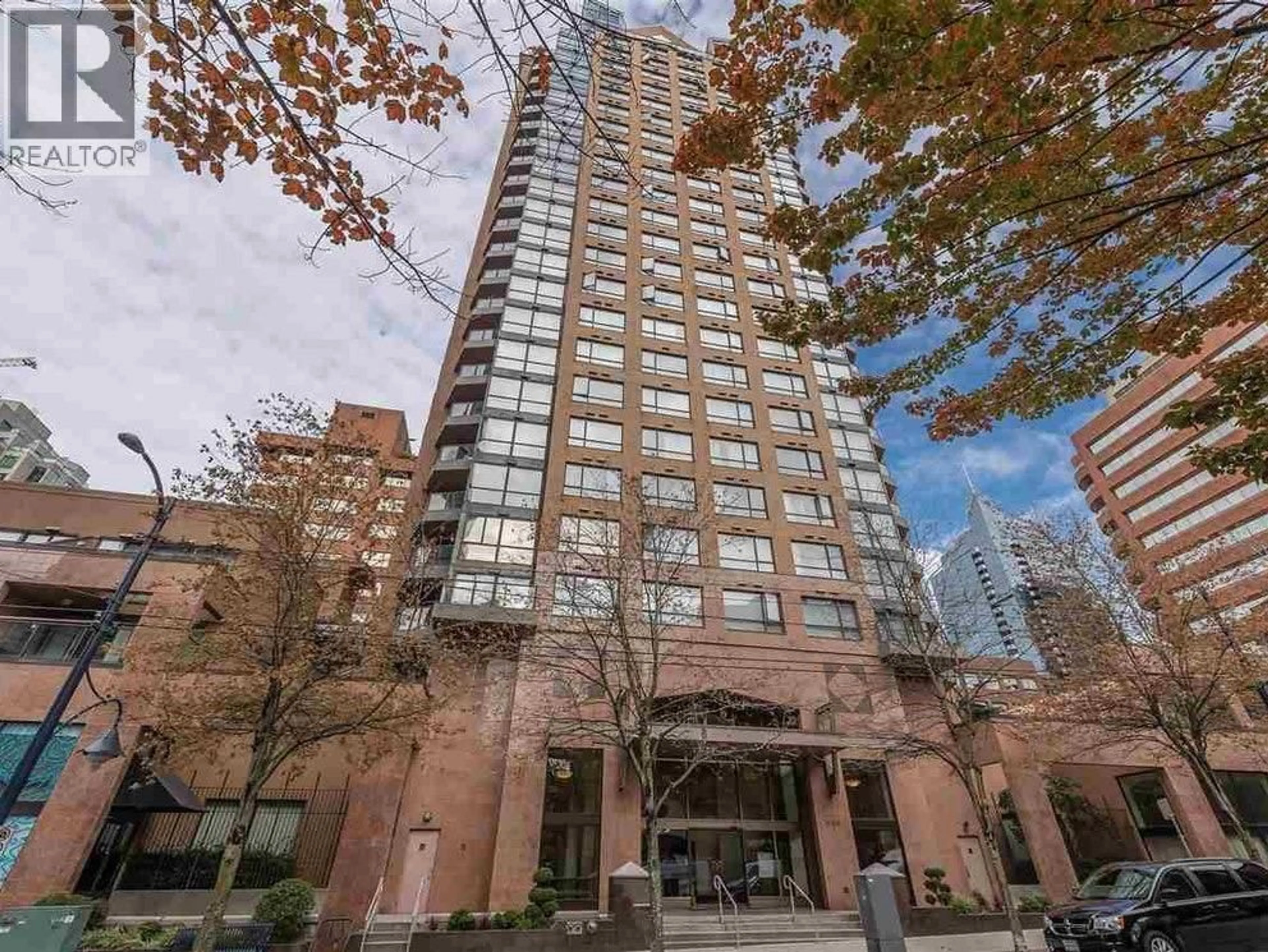 Indoor foyer for 710 - 1189 HOWE STREET, Vancouver British Columbia V6Z2X4