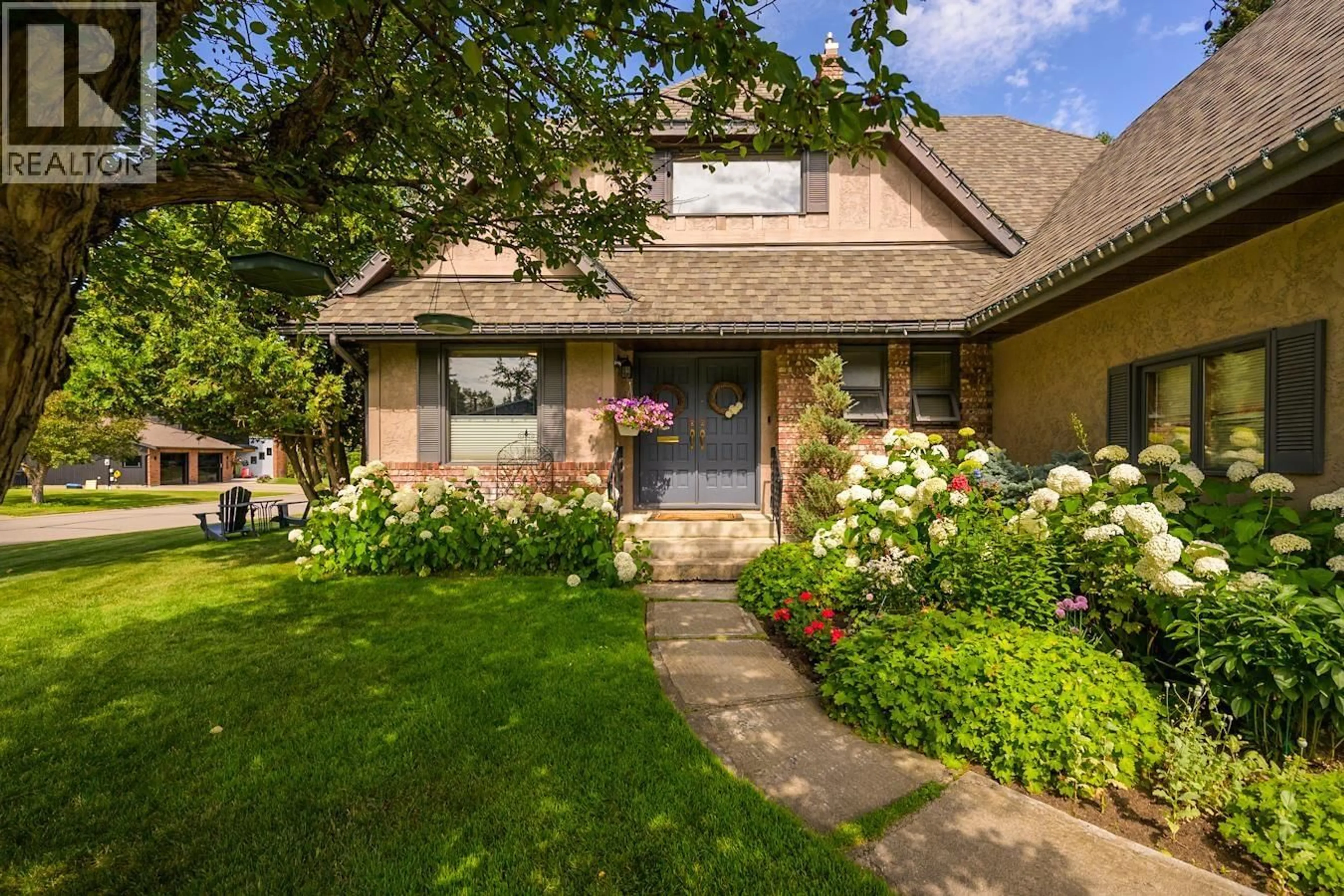 Patio, street for 5620 MCGRATH PLACE, Prince George British Columbia V2N3S8
