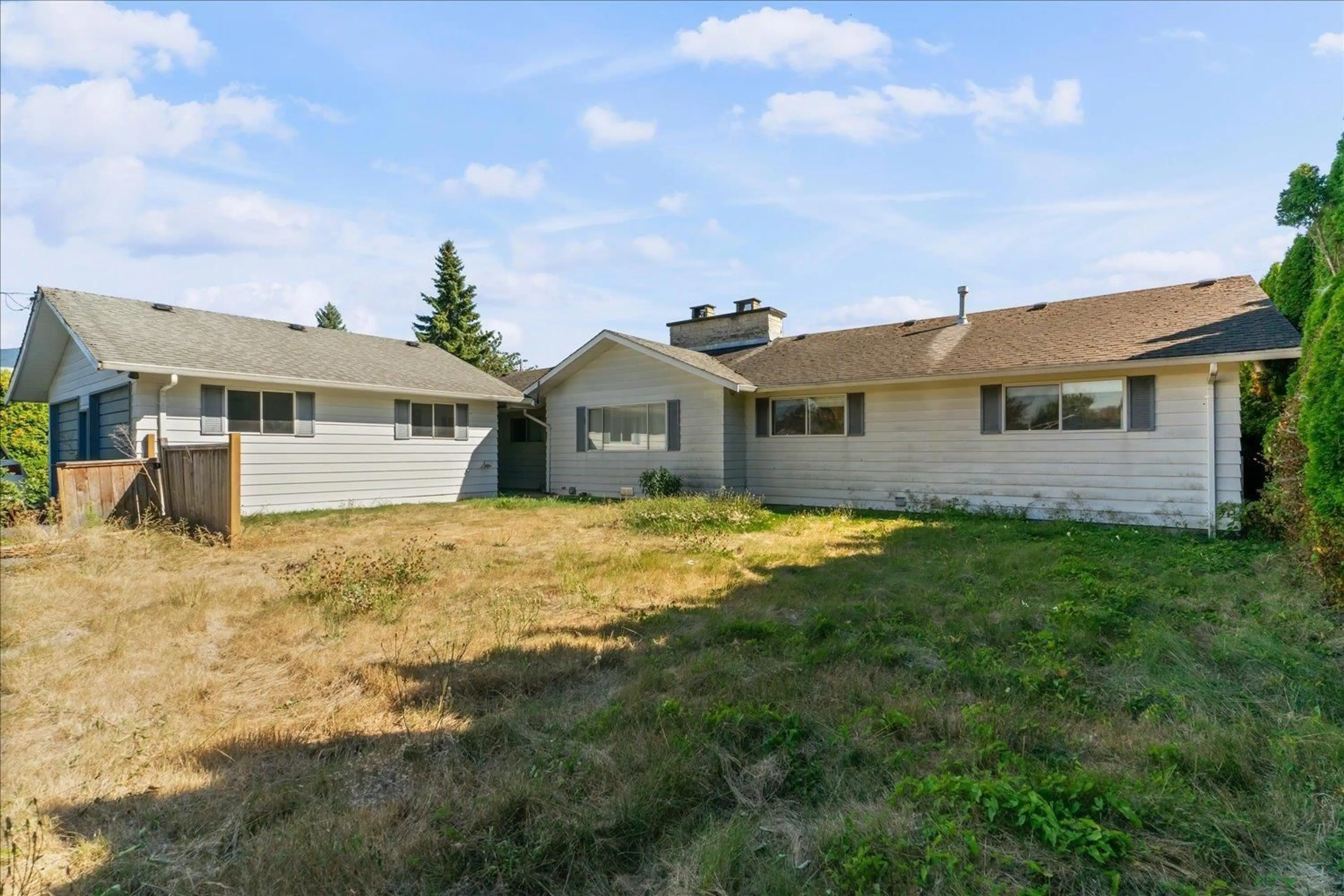 A pic from outside/outdoor area/front of a property/back of a property/a pic from drone, street for 46005 STEVENSON ROAD, Sardis British Columbia V2R2G2