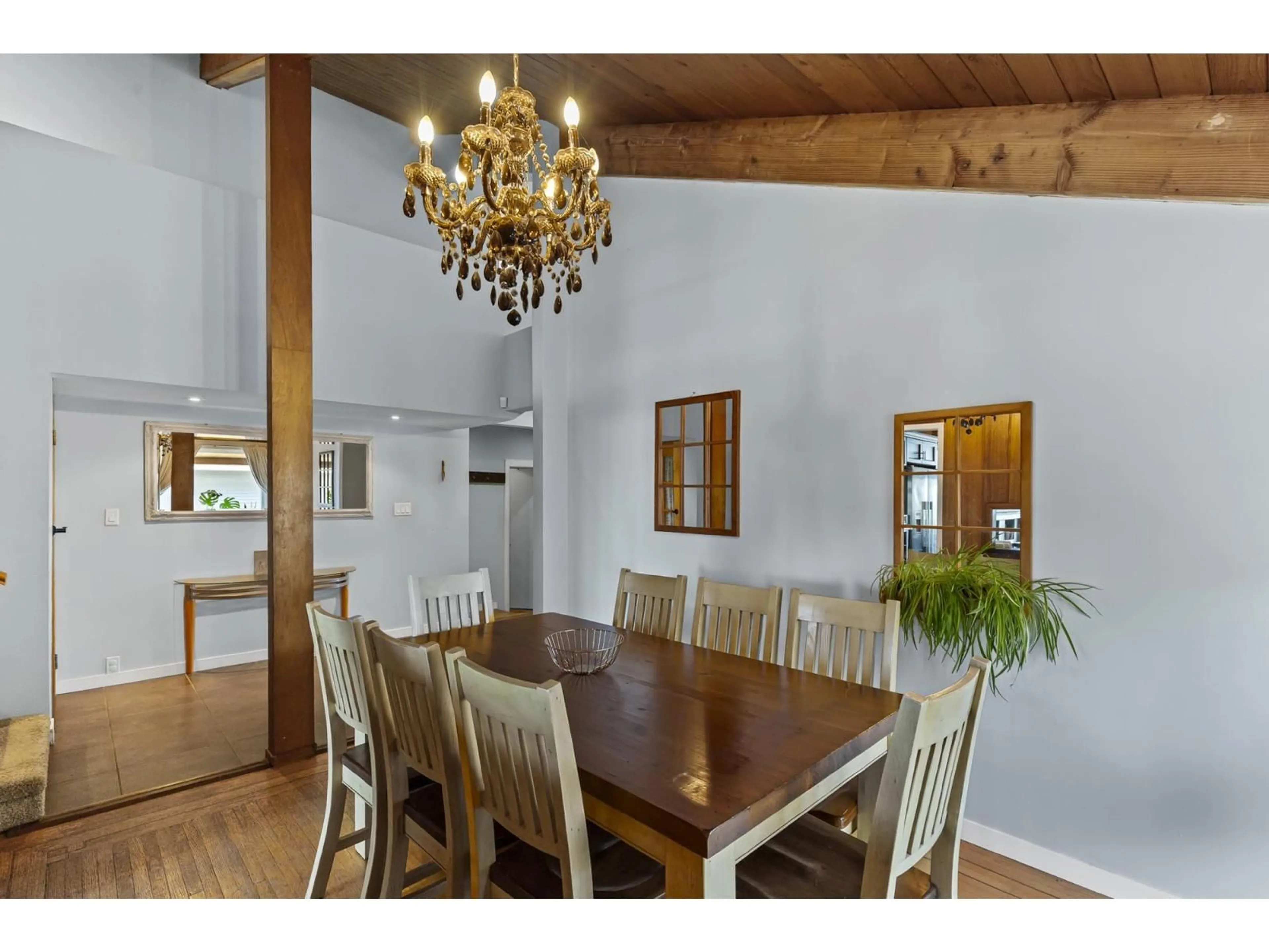 Dining room, wood/laminate floor for 32934 12TH, Mission British Columbia V2V2M8