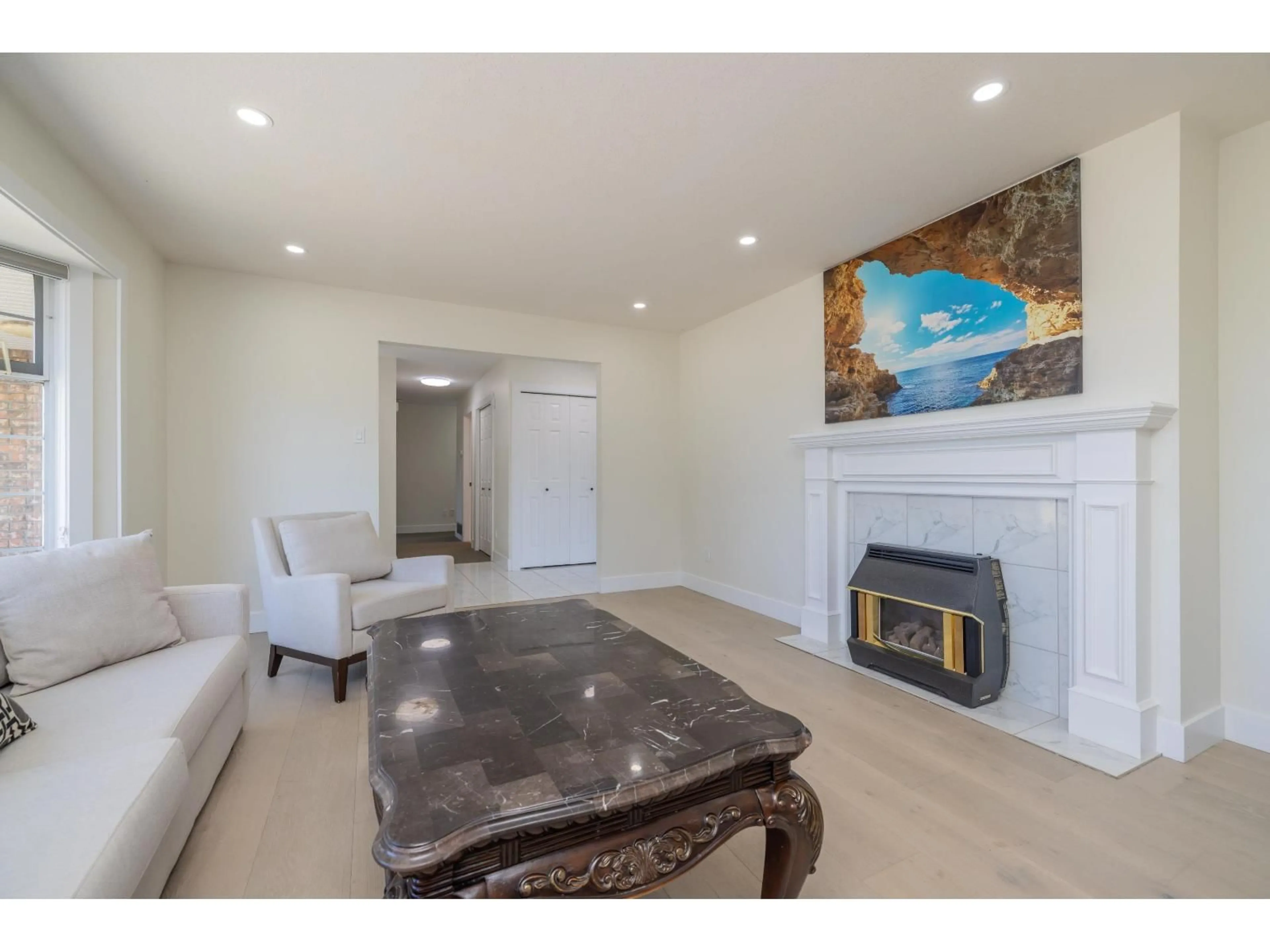 Living room with furniture, unknown for 1160 264, Langley British Columbia V4W2S4