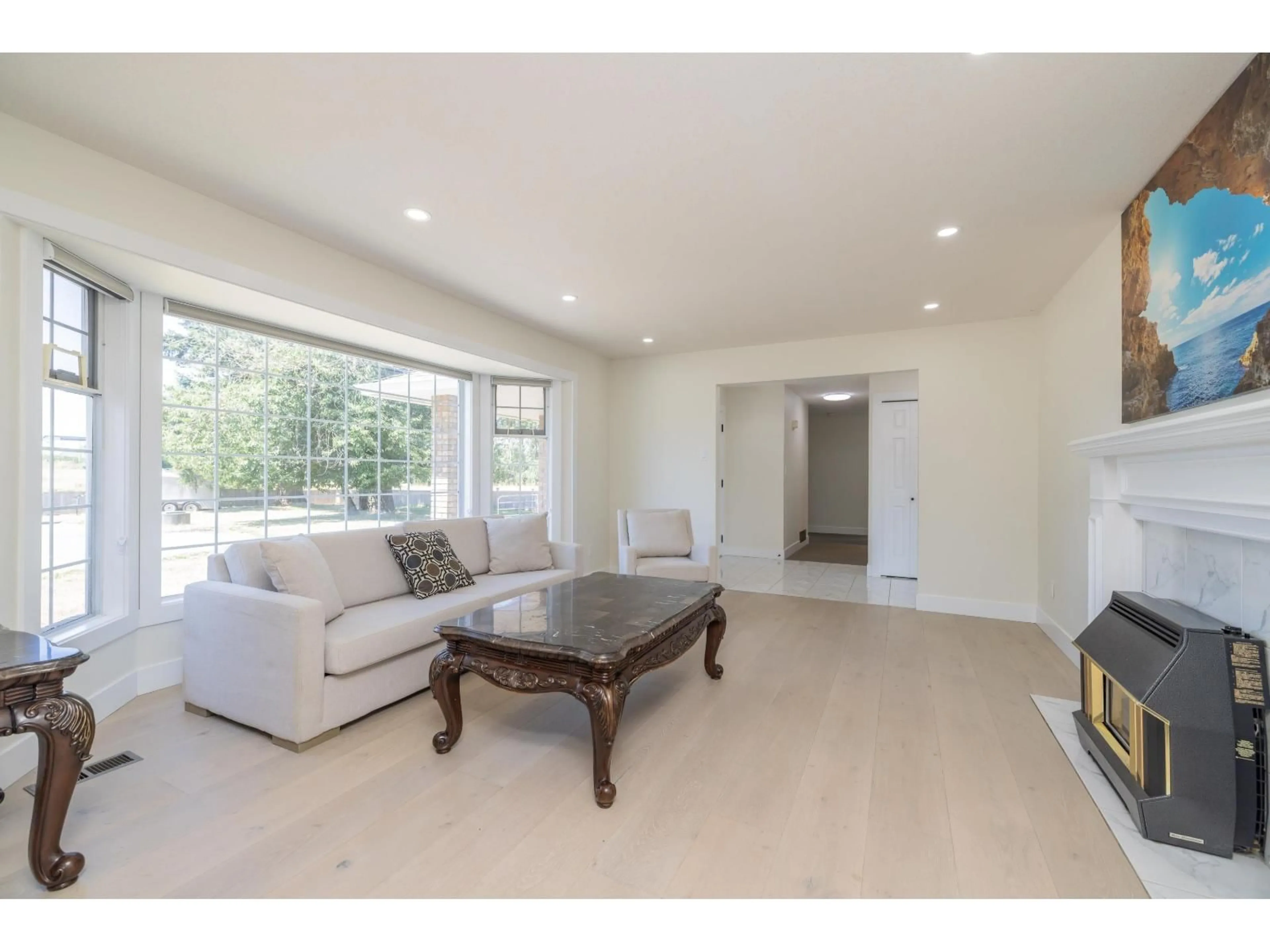 Living room with furniture, unknown for 1160 264, Langley British Columbia V4W2S4