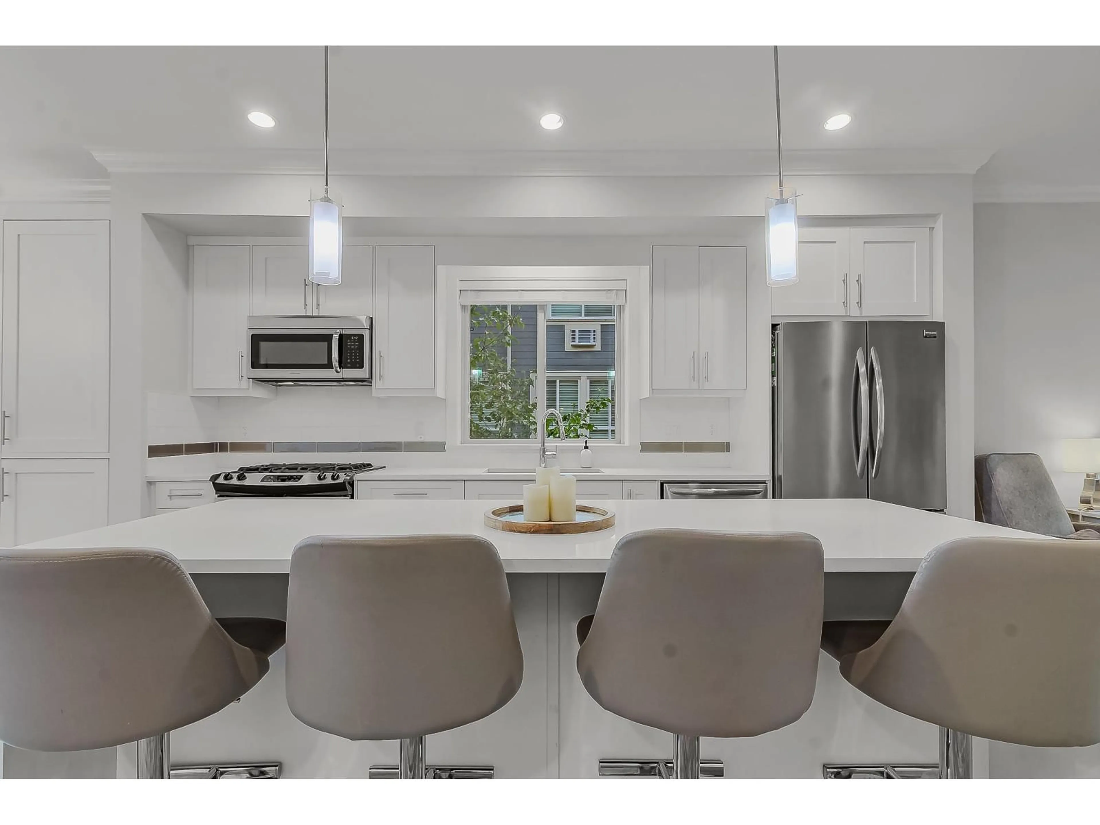 Open concept kitchen, ceramic/tile floor for 36 - 19913 70, Langley British Columbia V2Y0S9