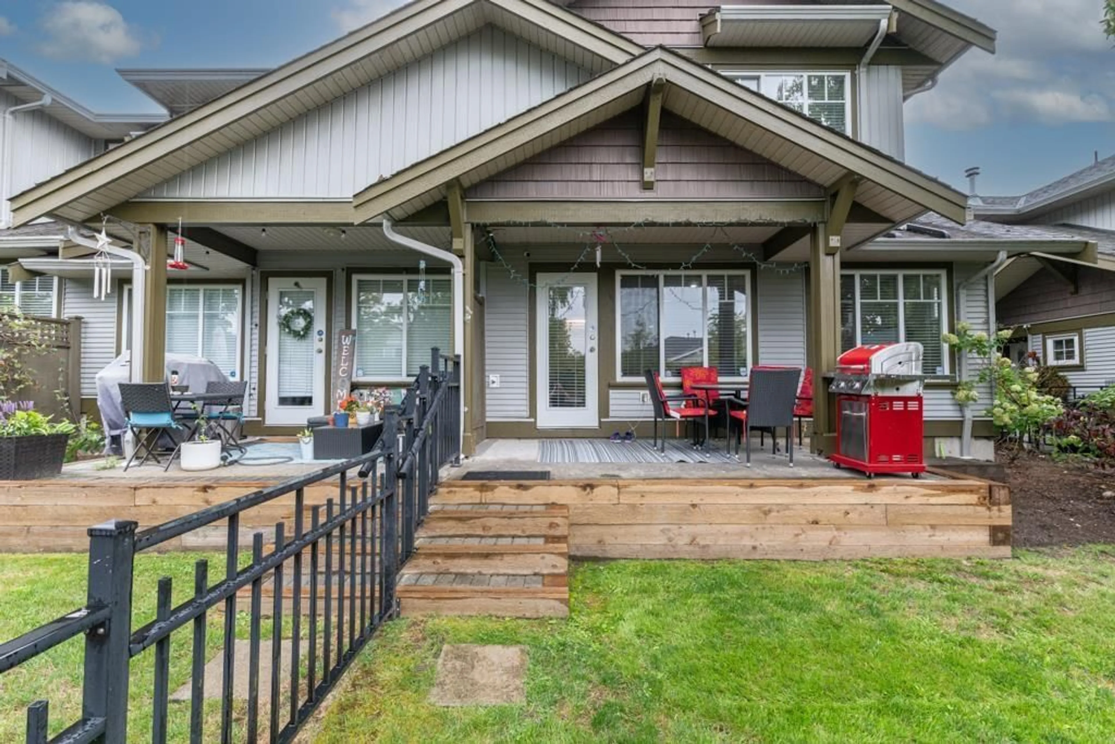 Patio, street for 135 - 12040 68, Surrey British Columbia V3W1P5
