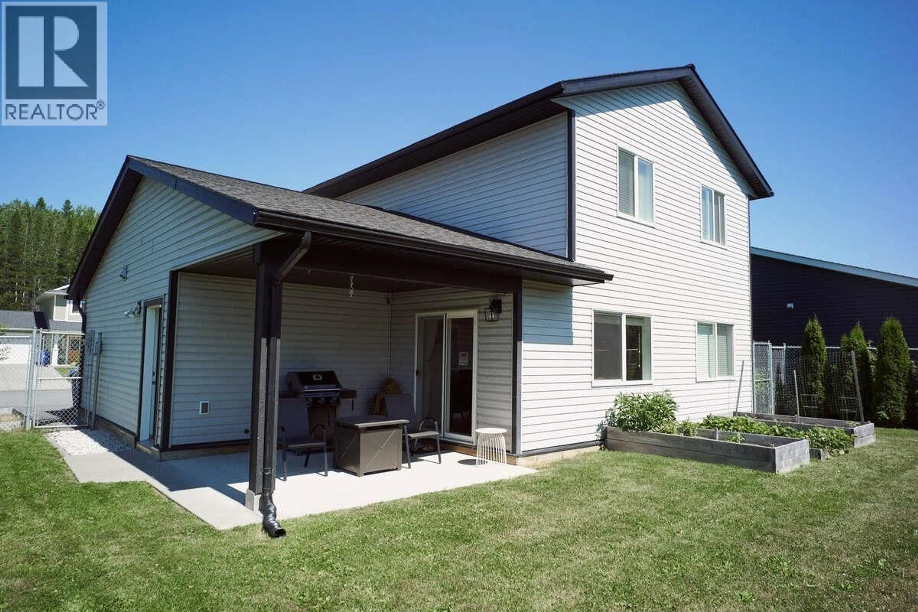 Home with vinyl exterior material, building for 5237 SMITH AVENUE, Terrace British Columbia V8G0H1