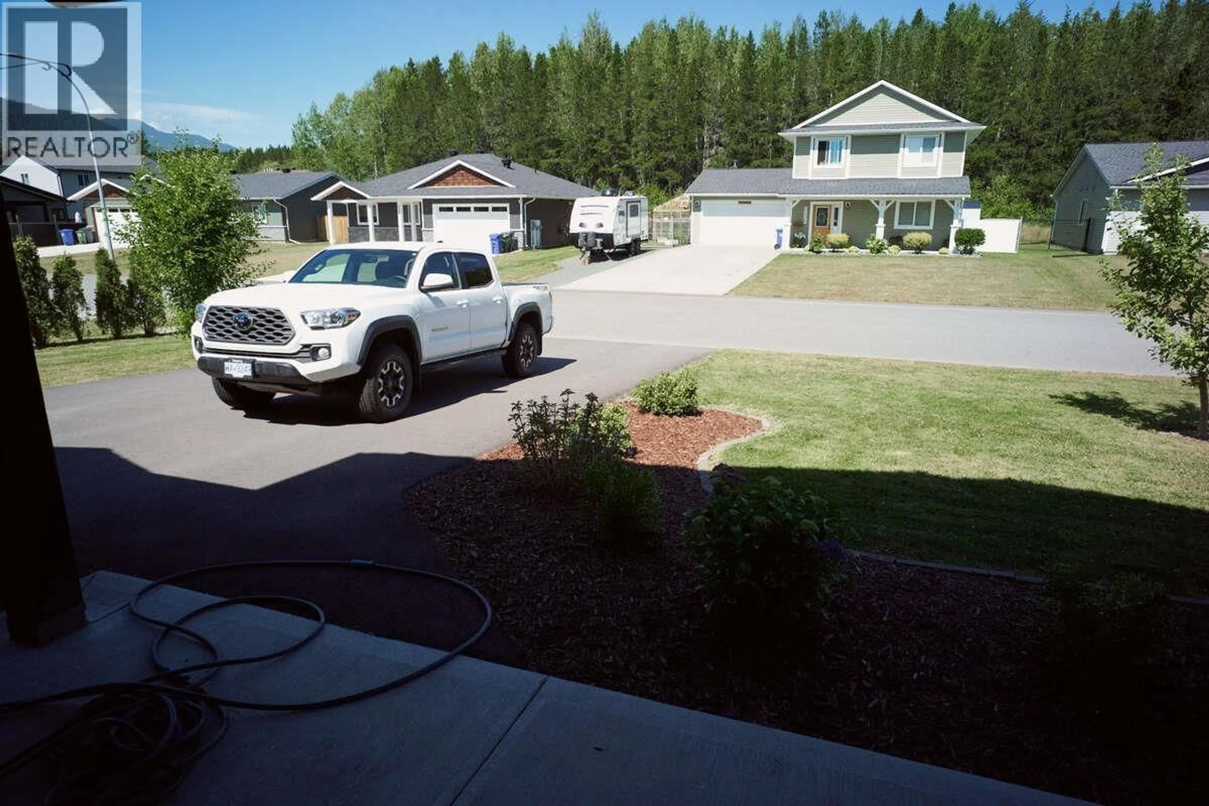 A pic from outside/outdoor area/front of a property/back of a property/a pic from drone, street for 5237 SMITH AVENUE, Terrace British Columbia V8G0H1