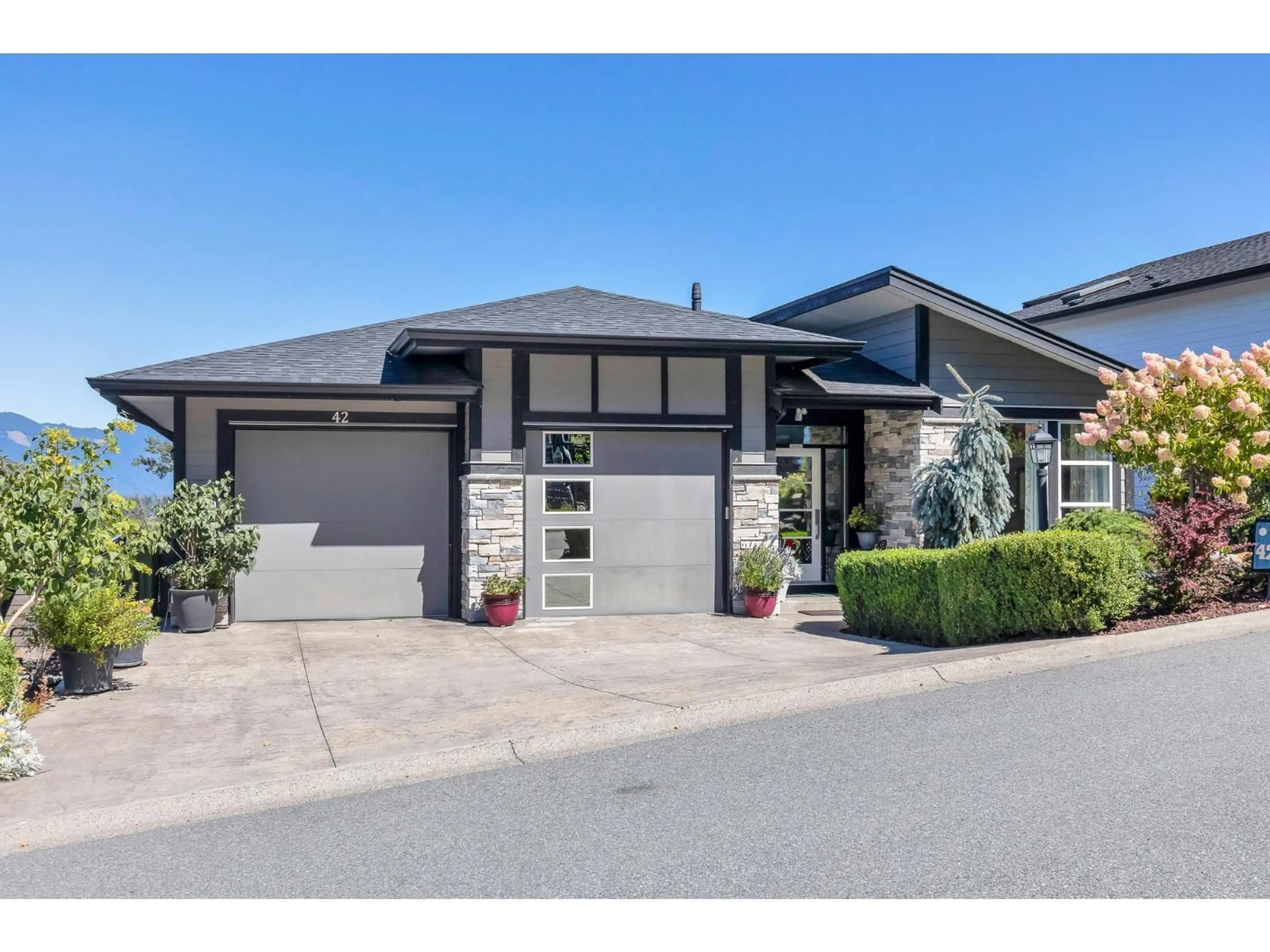 Unknown for 42 - 50778 LEDGESTONE PLACE, Chilliwack British Columbia V2P0E7