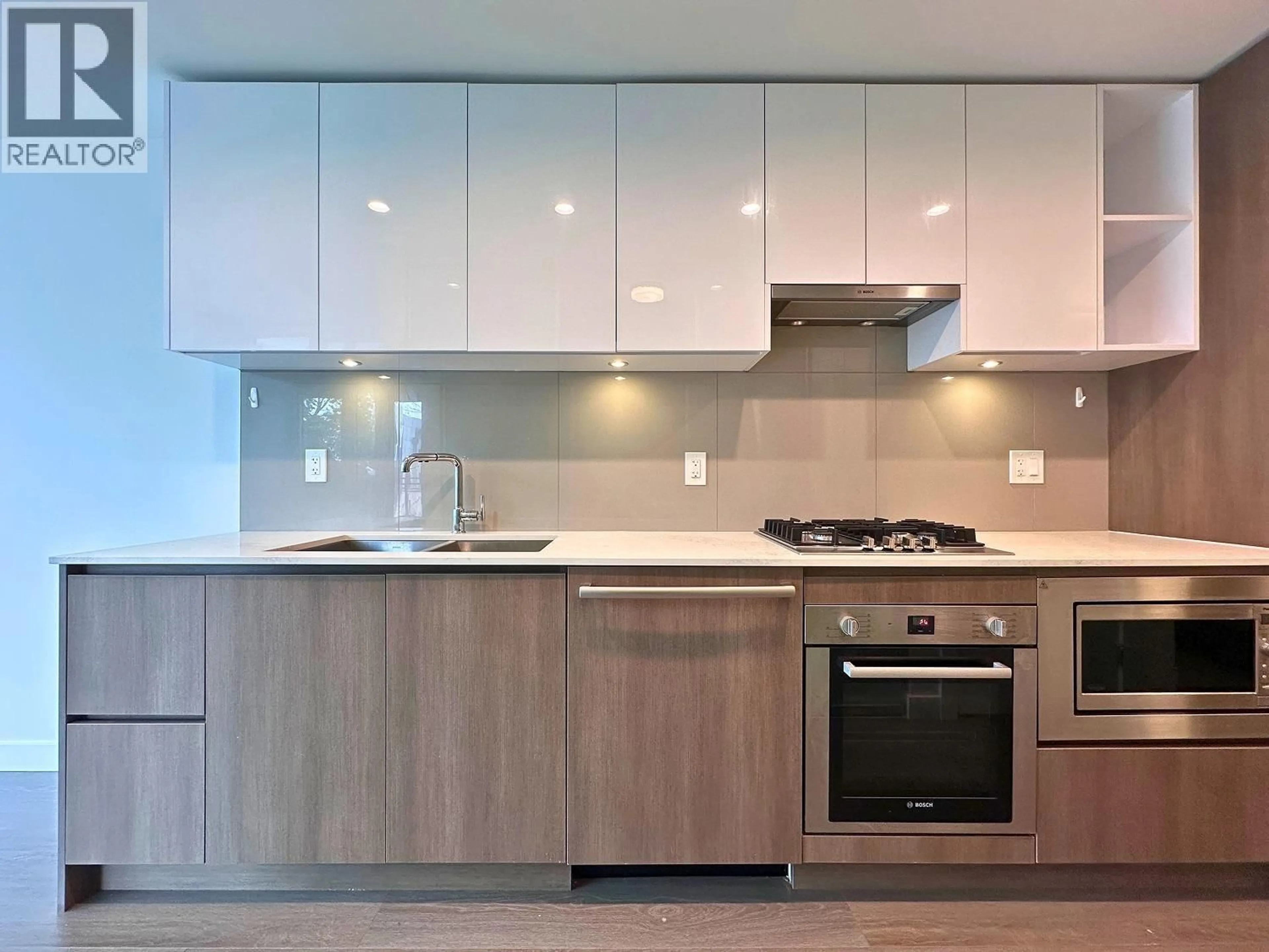 Standard kitchen, unknown for 302 - 618 CARNARVON STREET, New Westminster British Columbia V3M0N9
