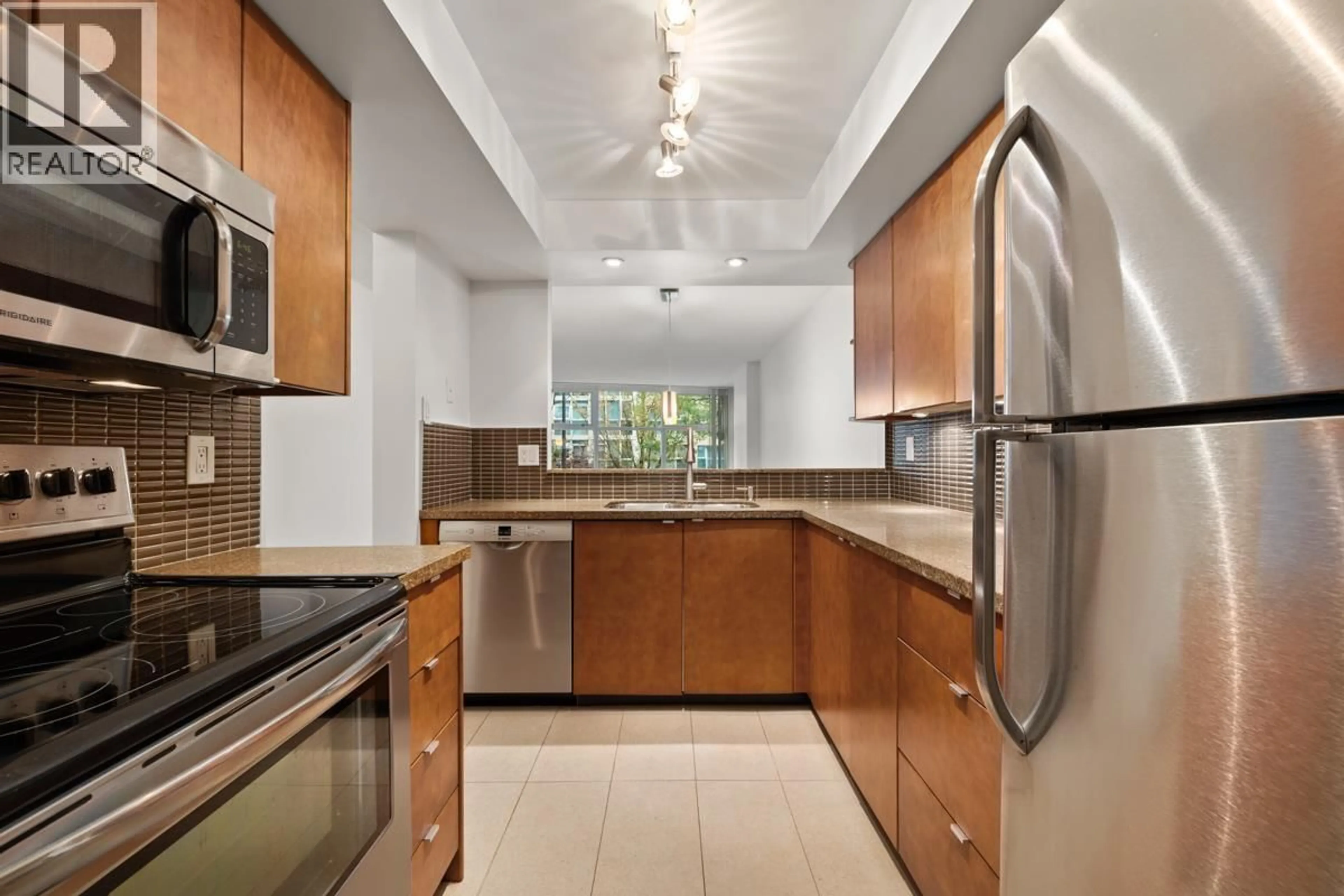 Standard kitchen, ceramic/tile floor for B106 - 1331 HOMER STREET, Vancouver British Columbia V6B5M5