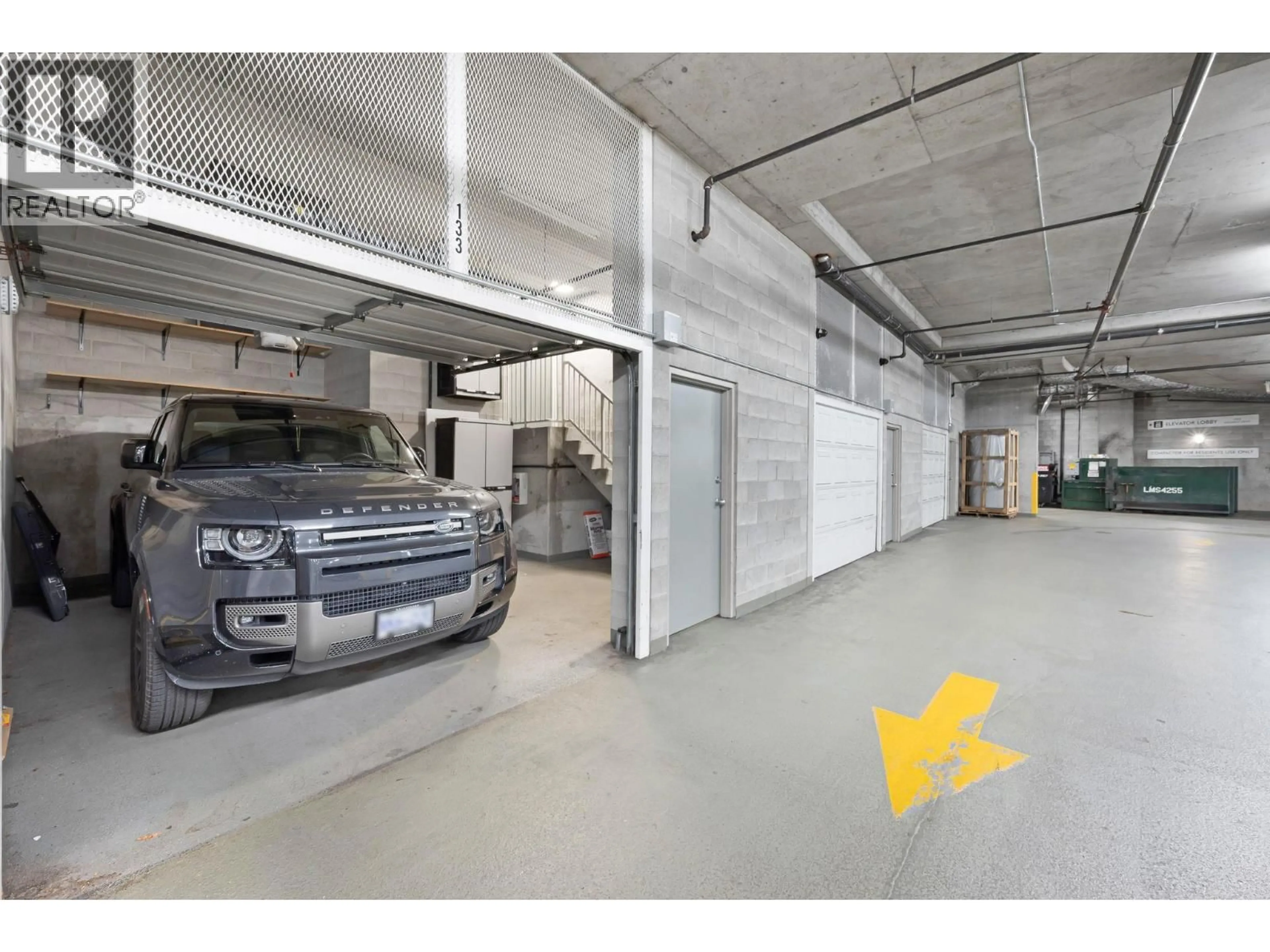 Indoor garage for 133 AQUARIUS MEWS, Vancouver British Columbia V6Z2Z1