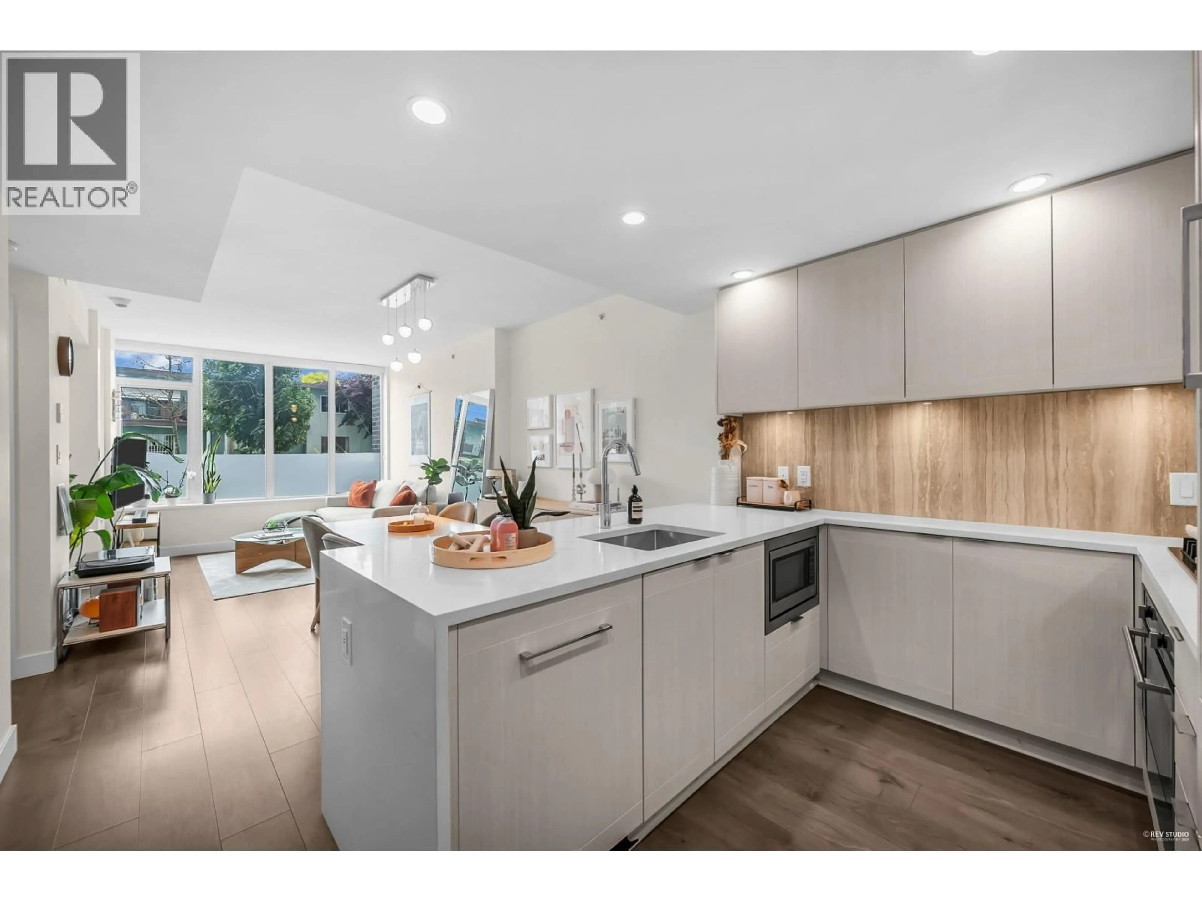 Open concept kitchen, unknown for 6785 MARLBOROUGH AVENUE, Burnaby British Columbia V5J0J3