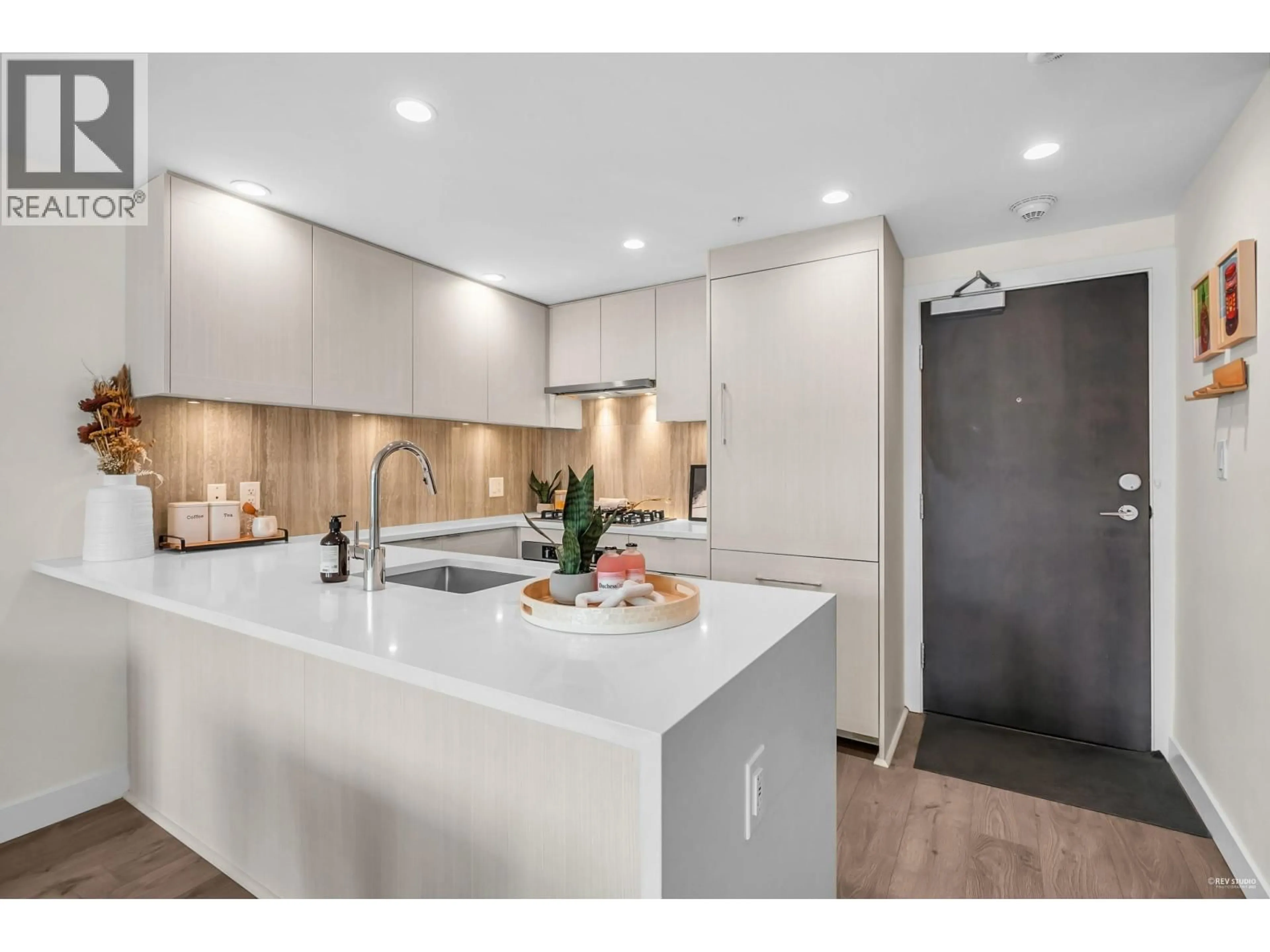Open concept kitchen, unknown for 6785 MARLBOROUGH AVENUE, Burnaby British Columbia V5J0J3