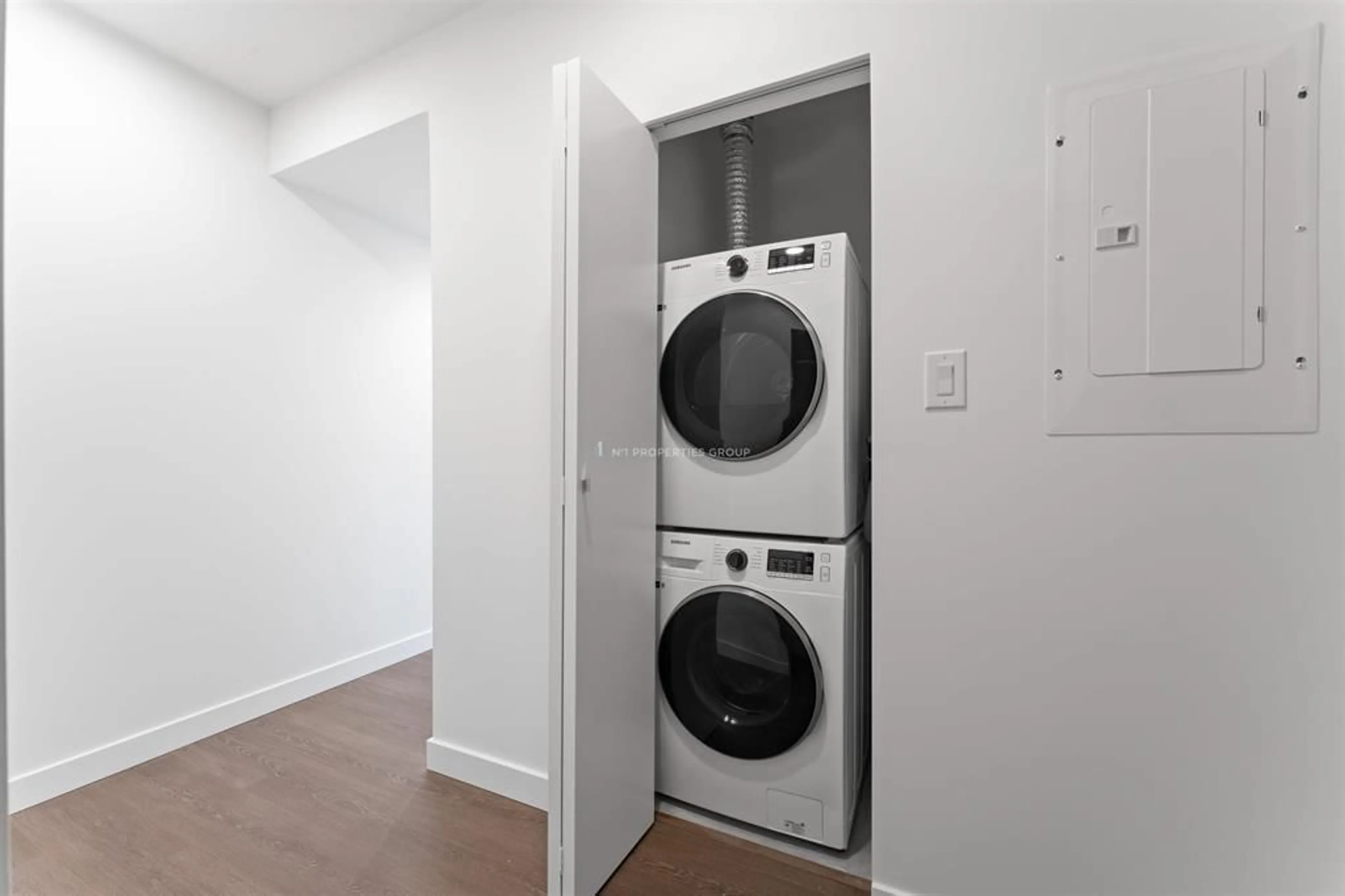 Laundry room for 4105 - 13725 GEORGE JUNCTION, Surrey British Columbia V3T0V7