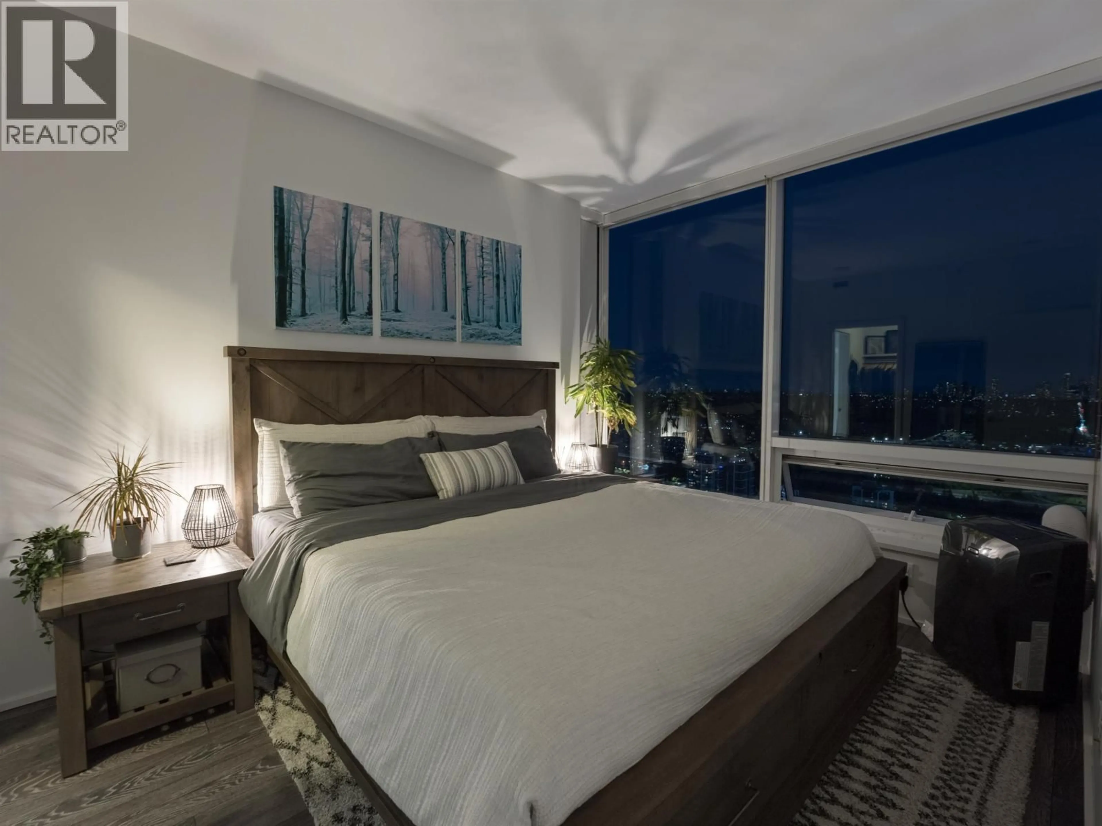 Bedroom with bed, unknown for 5706 - 4510 HALIFAX WAY, Burnaby British Columbia V5C0K4