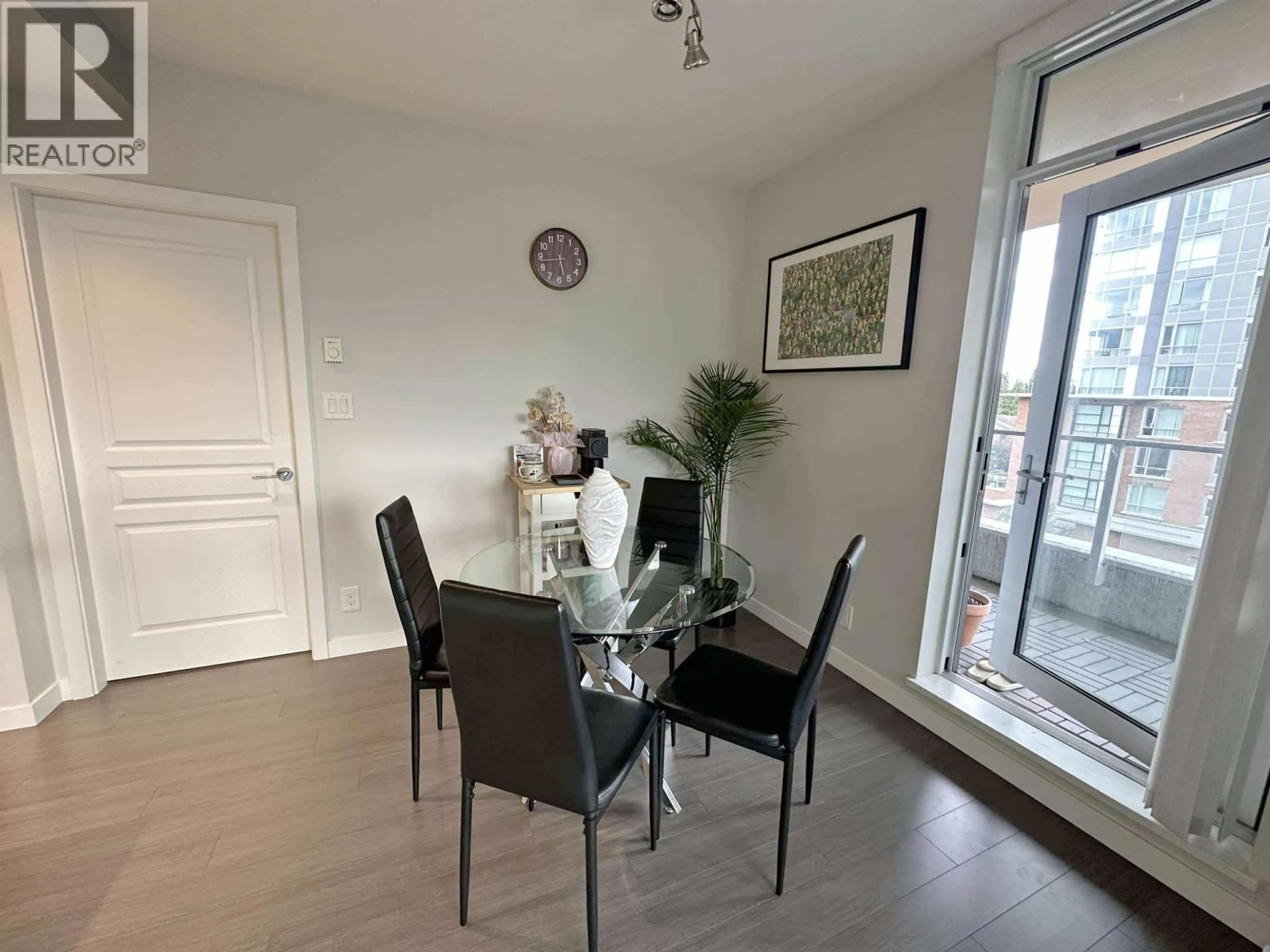 A pic of a room for 606 - 3093 WINDSOR GATE, Coquitlam British Columbia V3B0N2