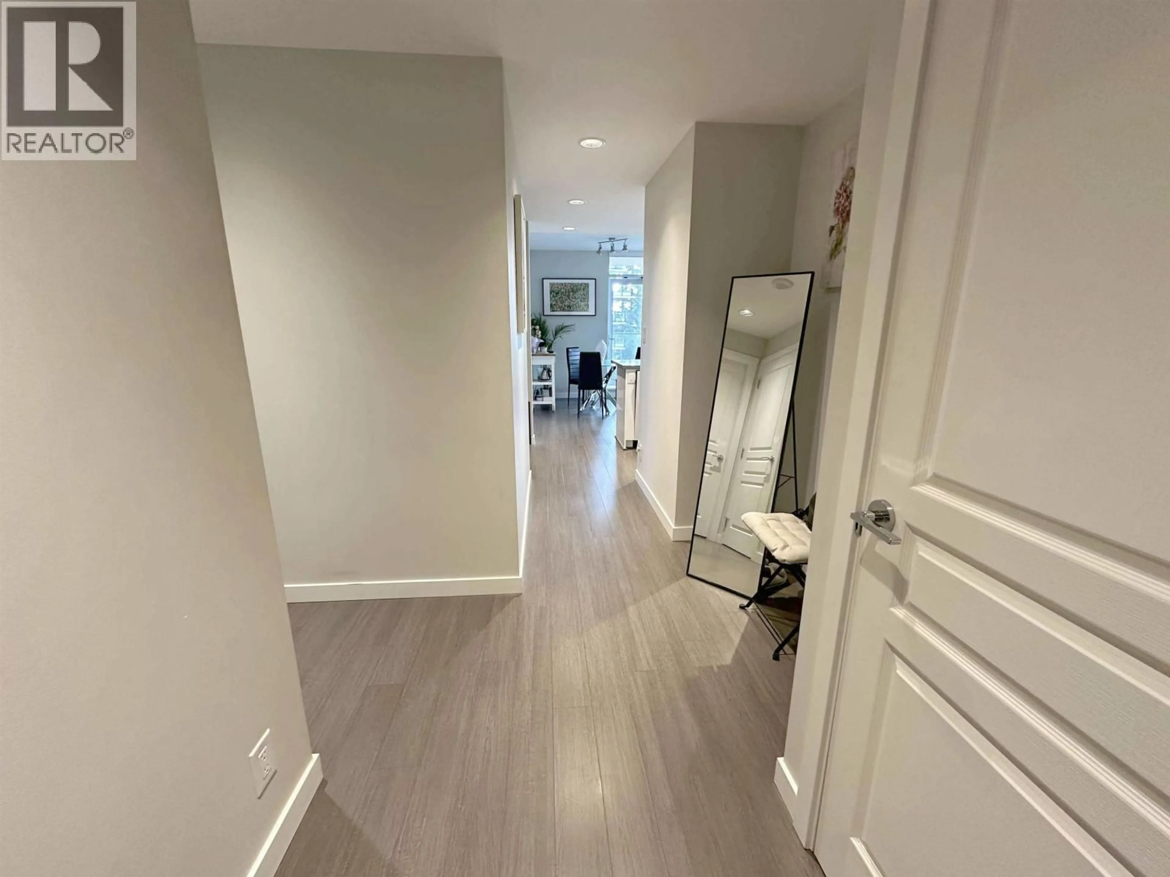 A pic of a room for 606 - 3093 WINDSOR GATE, Coquitlam British Columbia V3B0N2