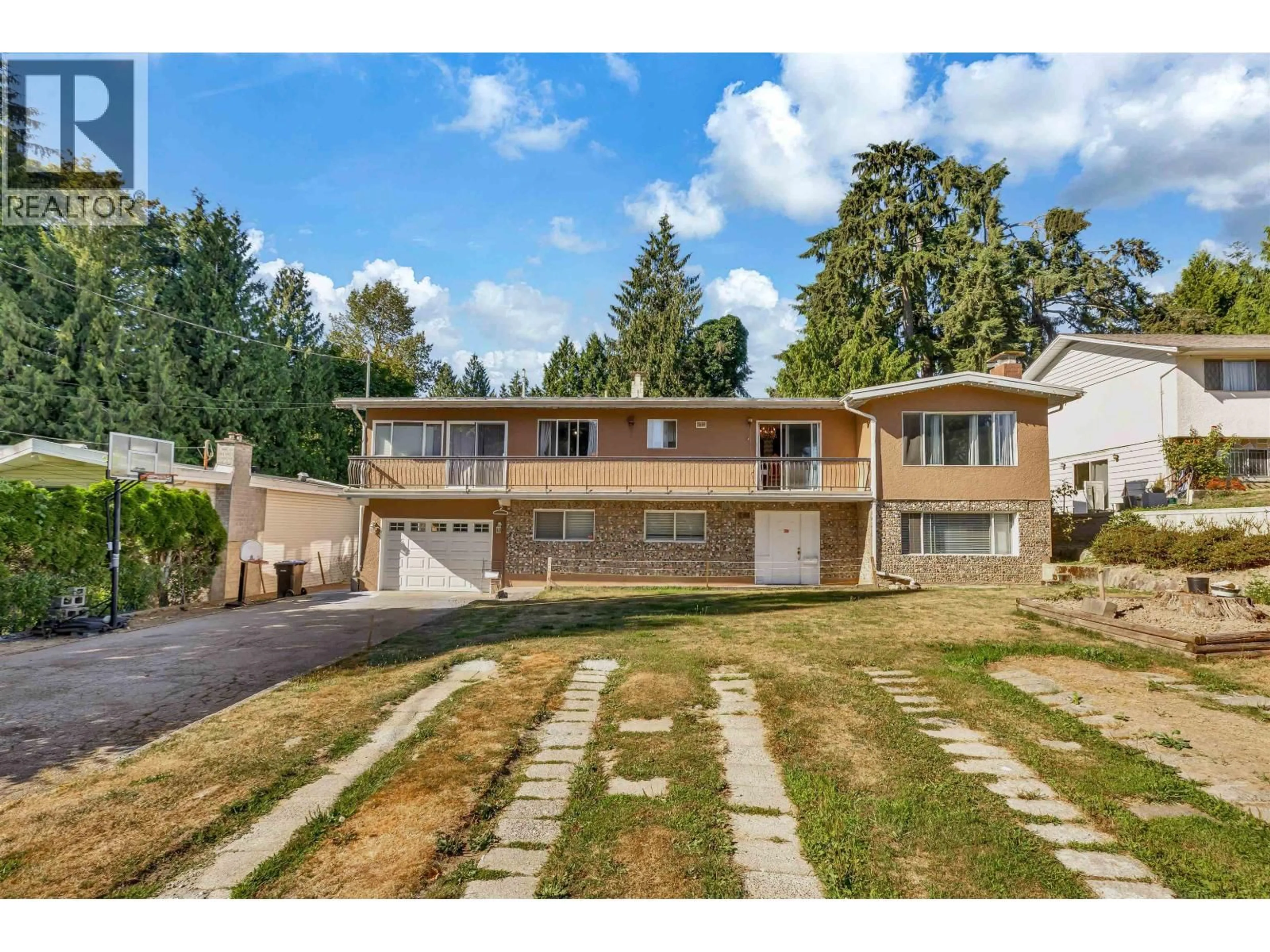 A pic from outside/outdoor area/front of a property/back of a property/a pic from drone, street for 1609 KENT AVENUE, Port Coquitlam British Columbia V3B2L9