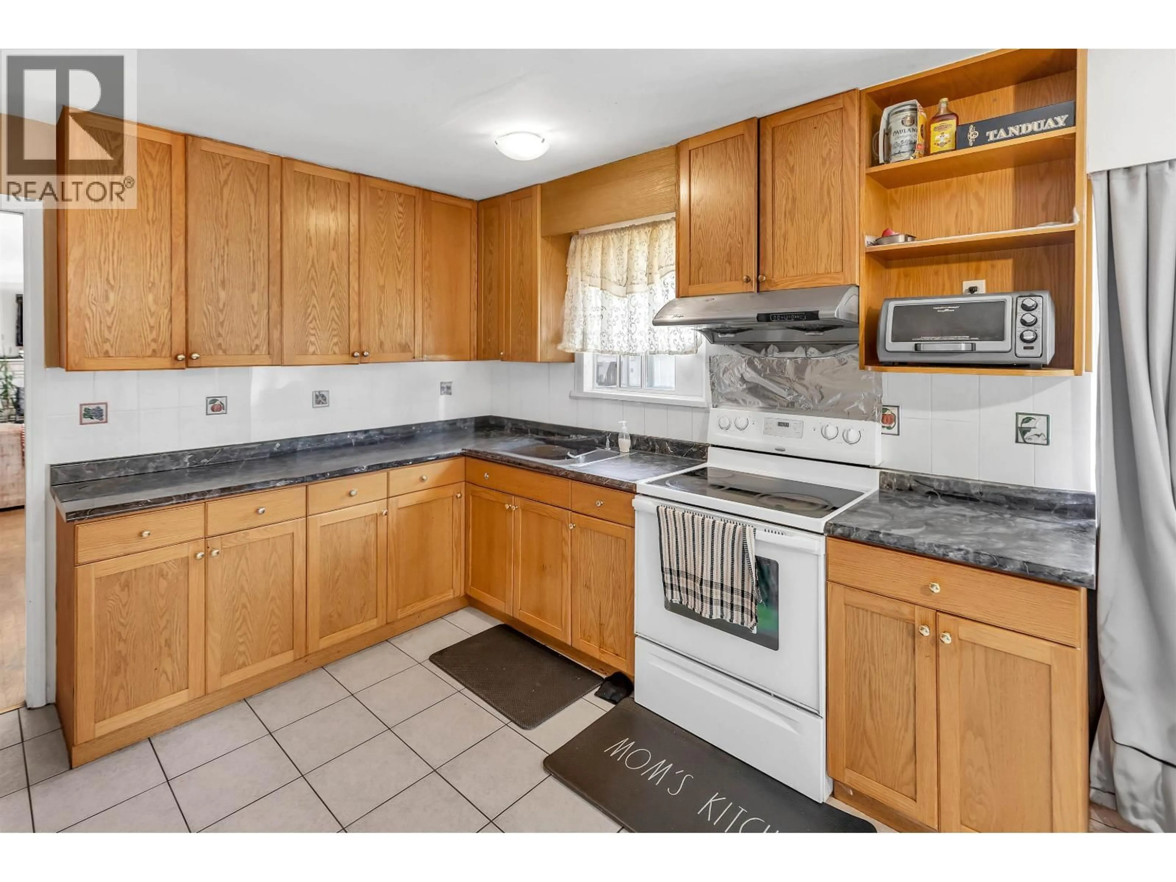 Standard kitchen, ceramic/tile floor for 1609 KENT AVENUE, Port Coquitlam British Columbia V3B2L9