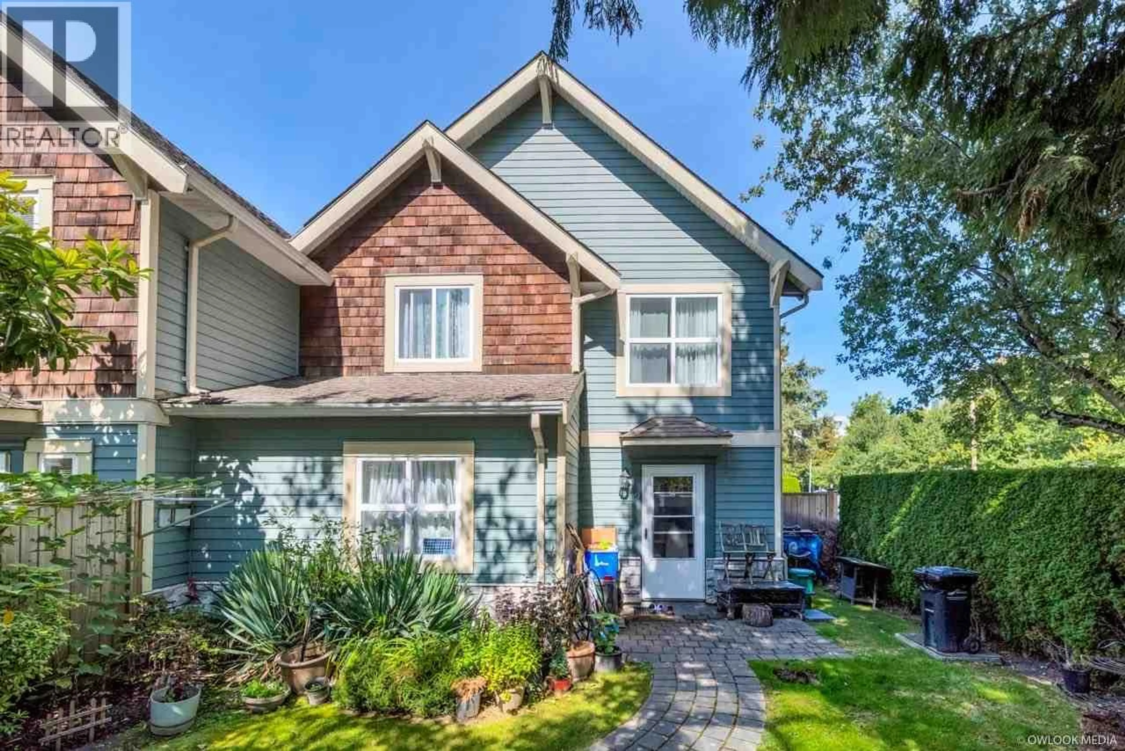 Home with vinyl exterior material, street for 9 - 7833 ST. ALBANS ROAD, Richmond British Columbia V6Y2K8