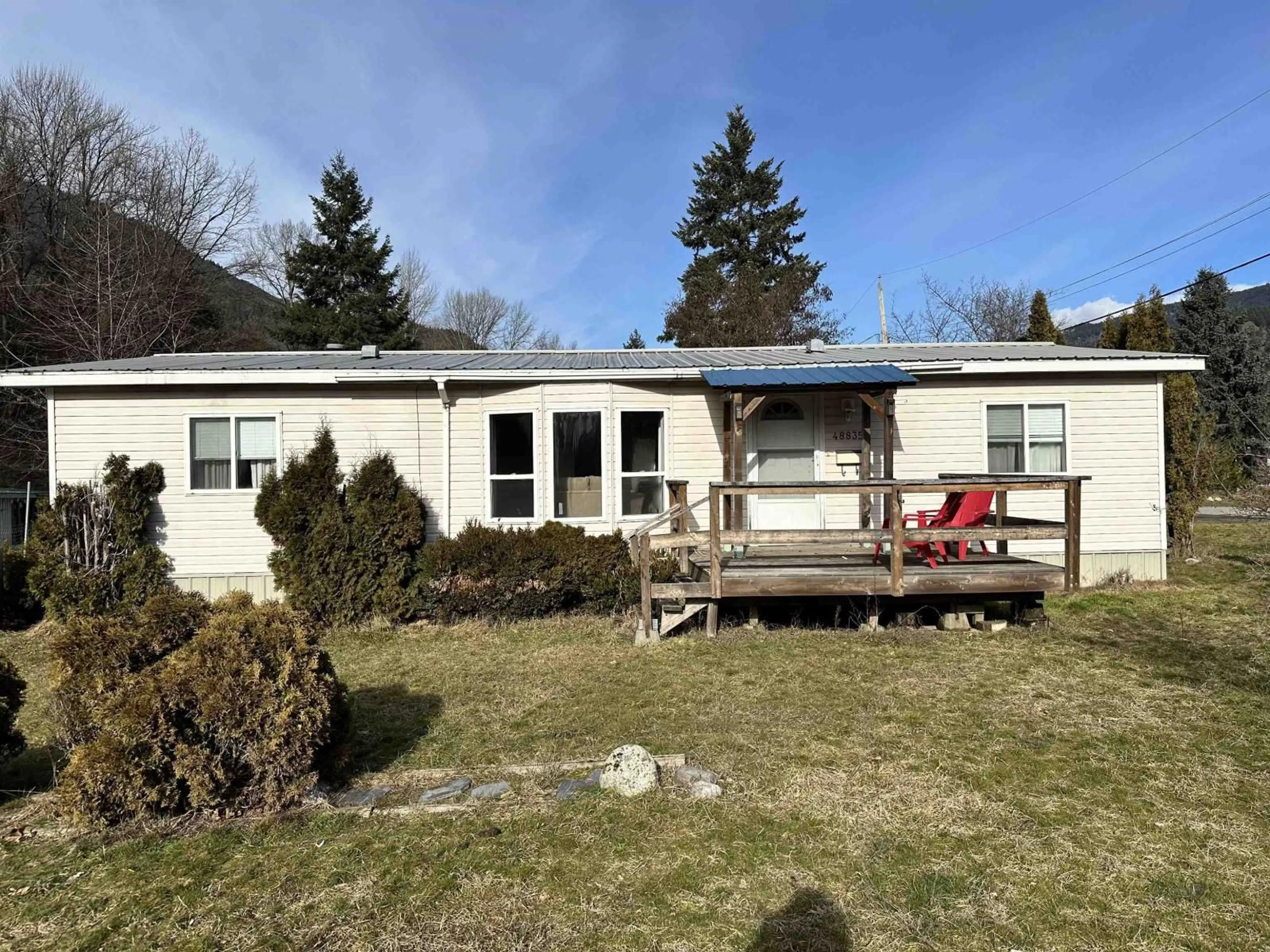 Home with vinyl exterior material, unknown for 48835 HIGHLINE ROAD, Boston Bar British Columbia V0K1C0