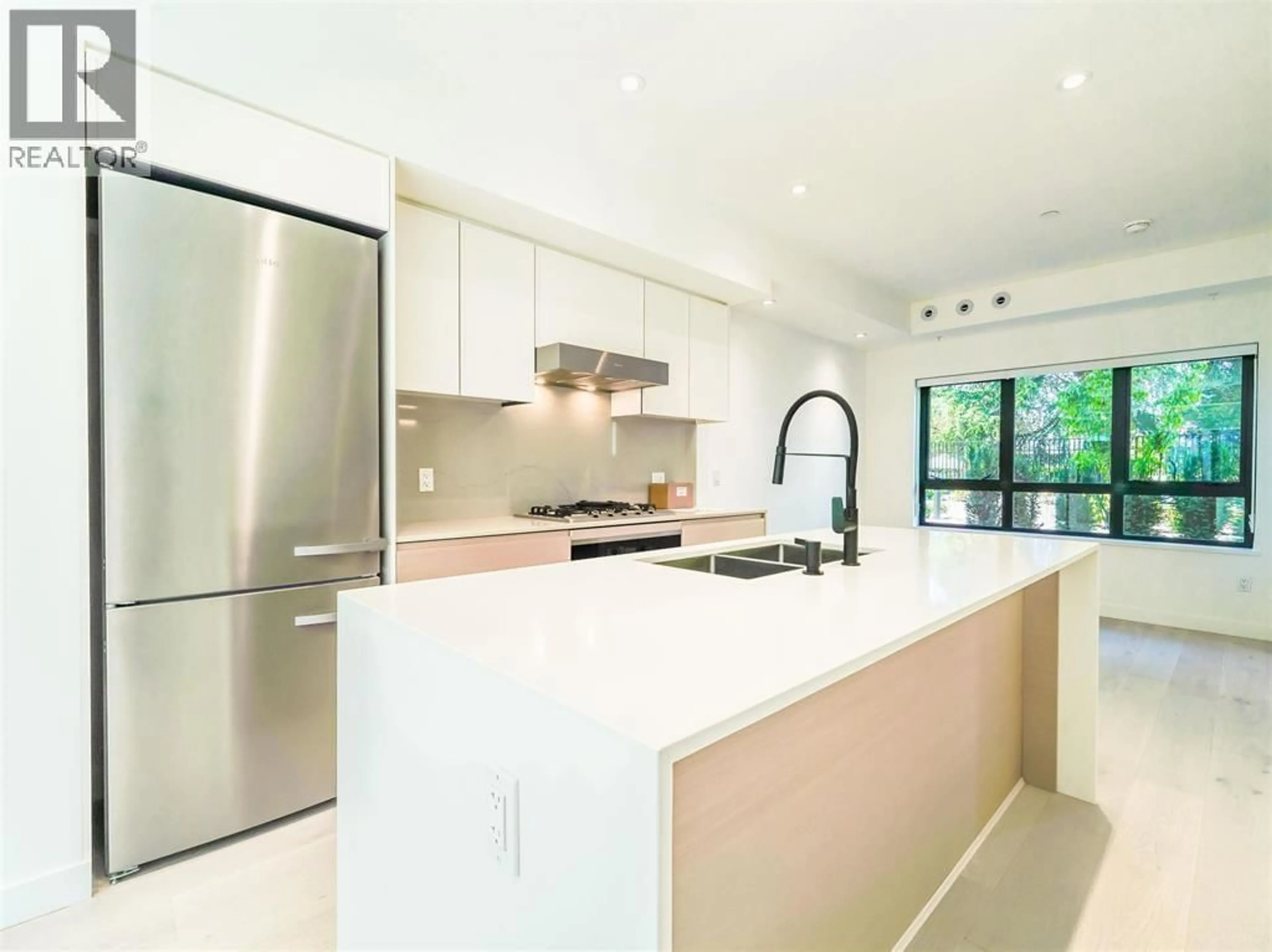 Contemporary kitchen, ceramic/tile floor for 51 - 550 28TH AVENUE, Vancouver British Columbia V5Z2H1