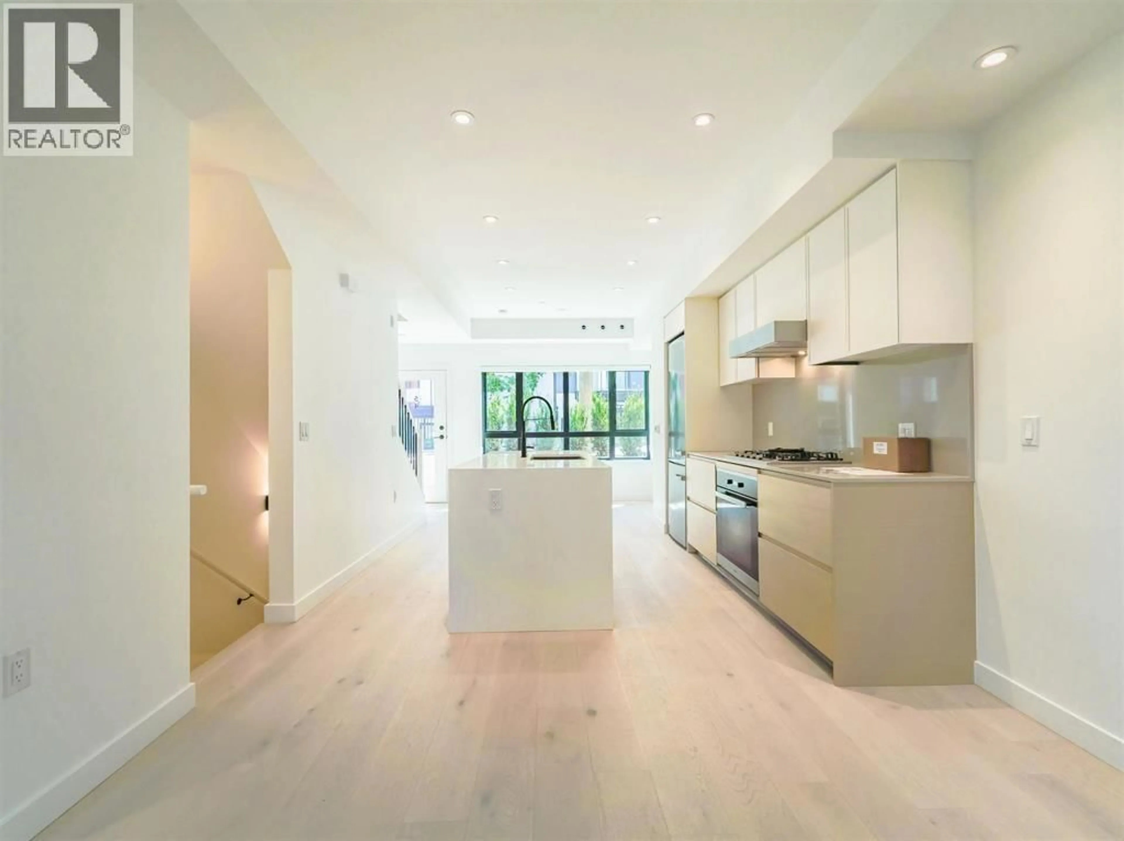 Contemporary kitchen, ceramic/tile floor for 51 - 550 28TH AVENUE, Vancouver British Columbia V5Z2H1