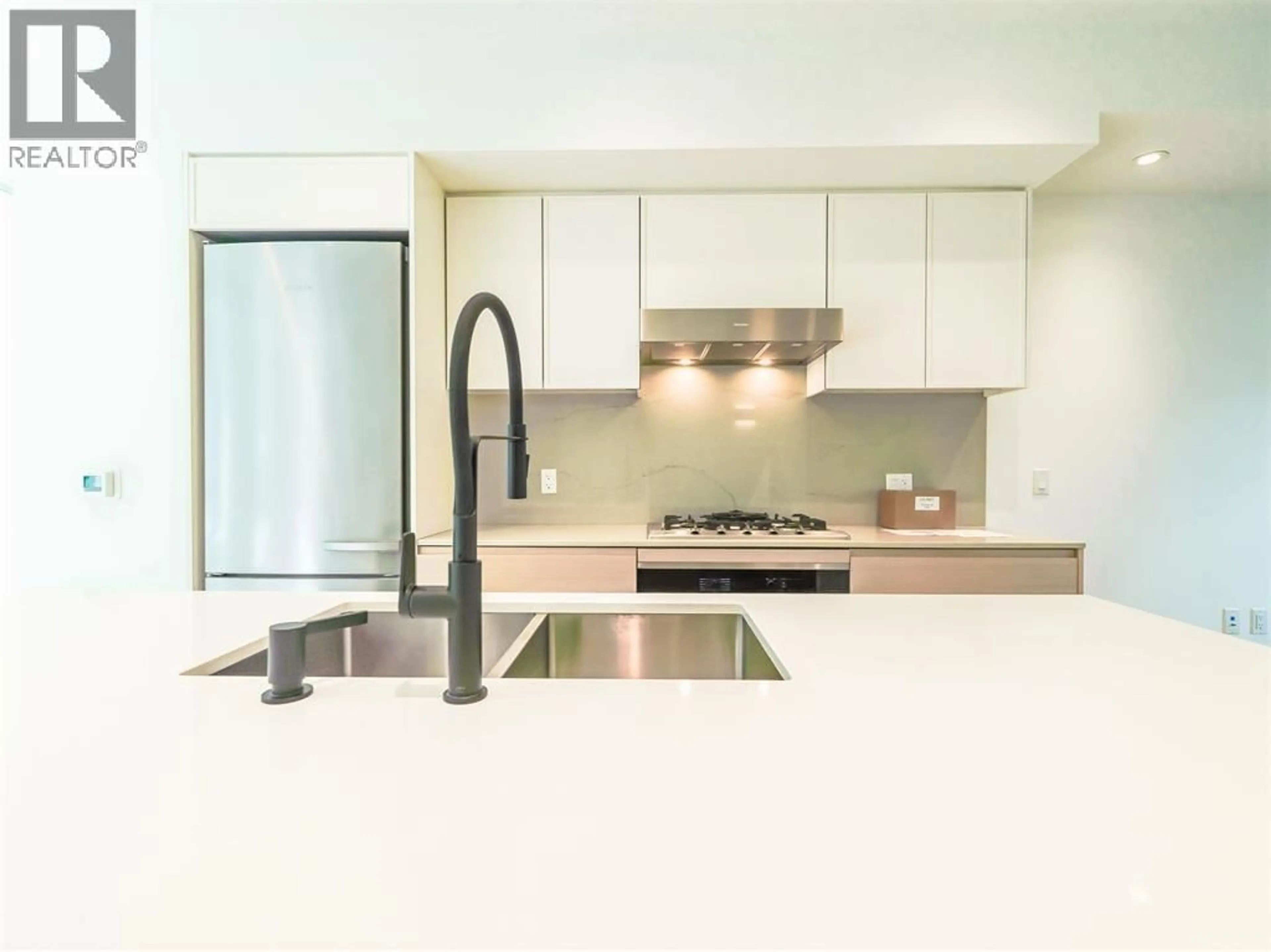 Contemporary kitchen, ceramic/tile floor for 51 - 550 28TH AVENUE, Vancouver British Columbia V5Z2H1
