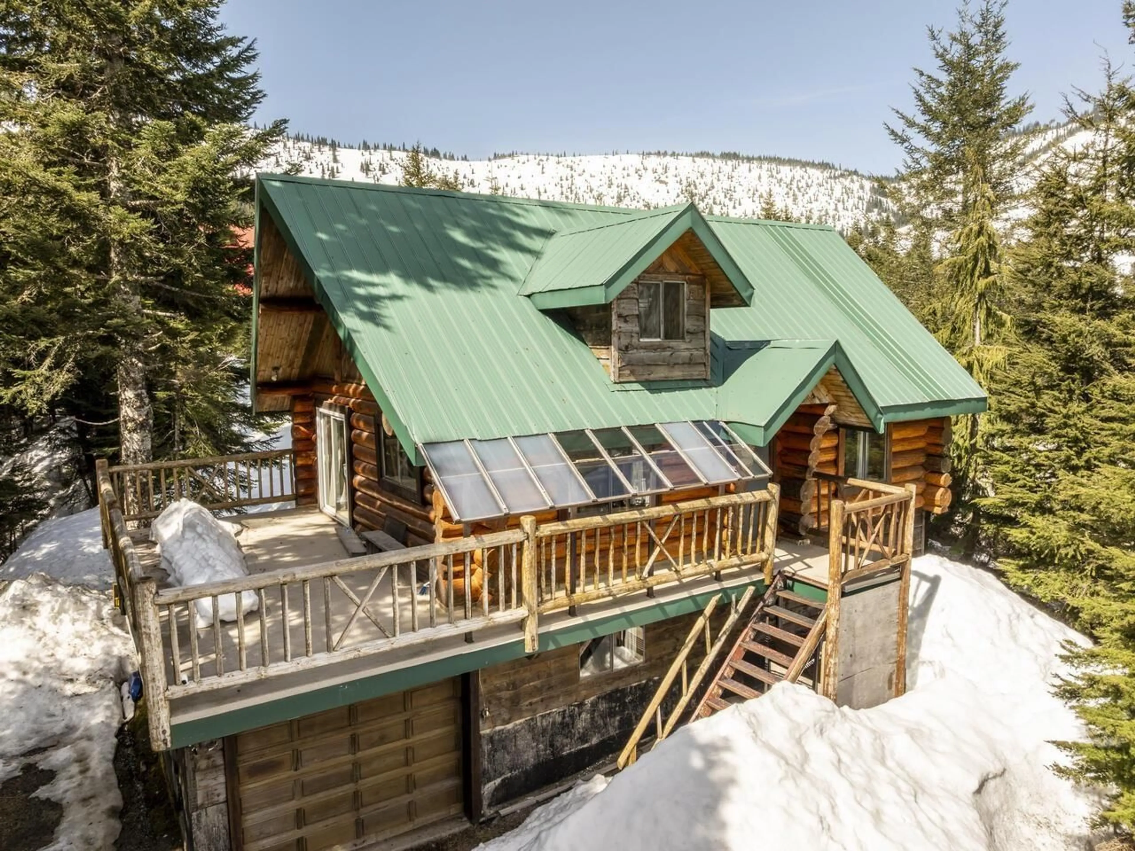 A pic from outside/outdoor area/front of a property/back of a property/a pic from drone, mountain view for 20807 SAKWI CREEK, Mission British Columbia V0M1A1