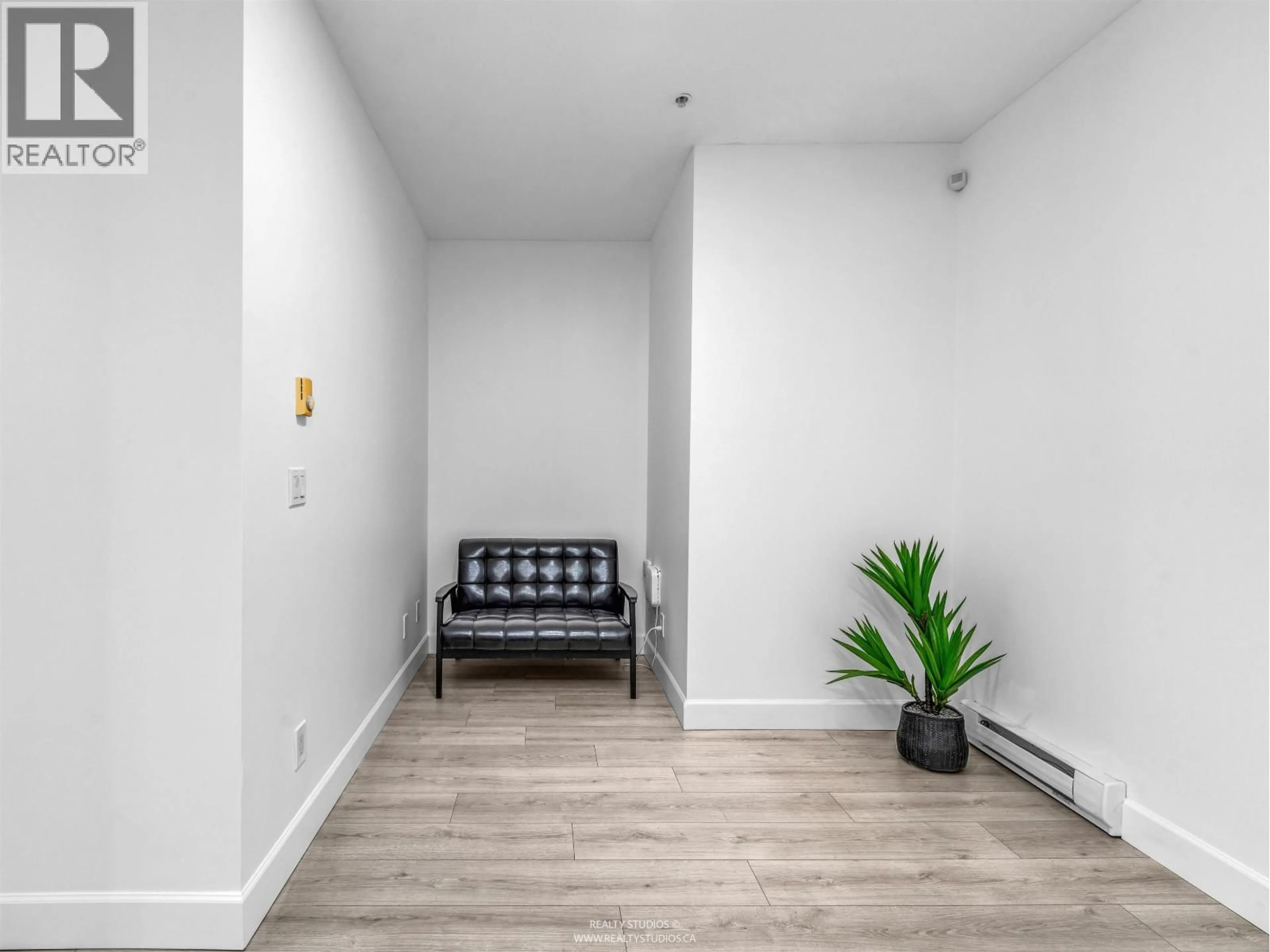 Unknown for 208 - 1988 SUFFOLK AVENUE, Port Coquitlam British Columbia V3B1H2