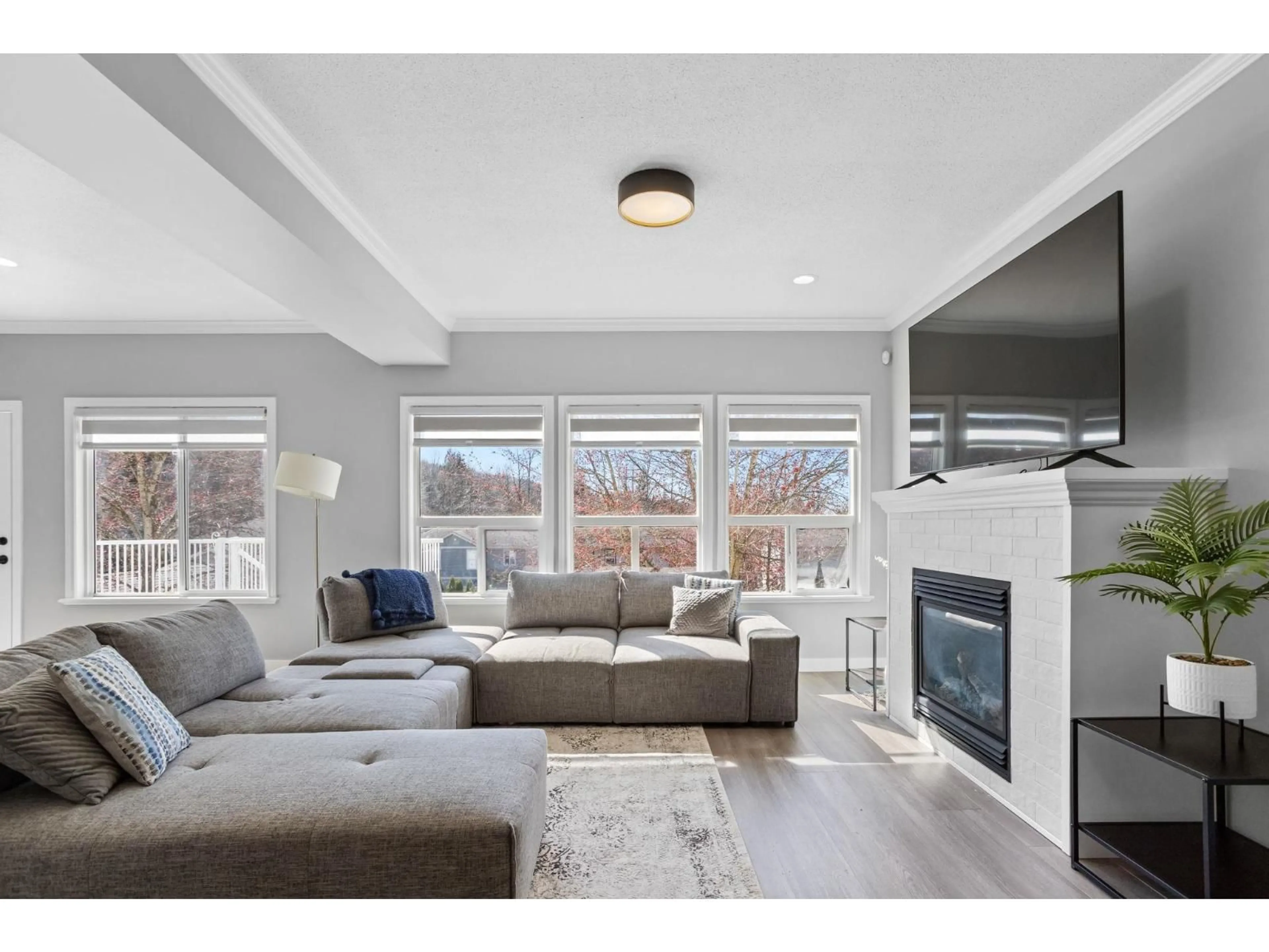 Living room with furniture, unknown for 36516 LESTER PEARSON, Abbotsford British Columbia V3G3C5