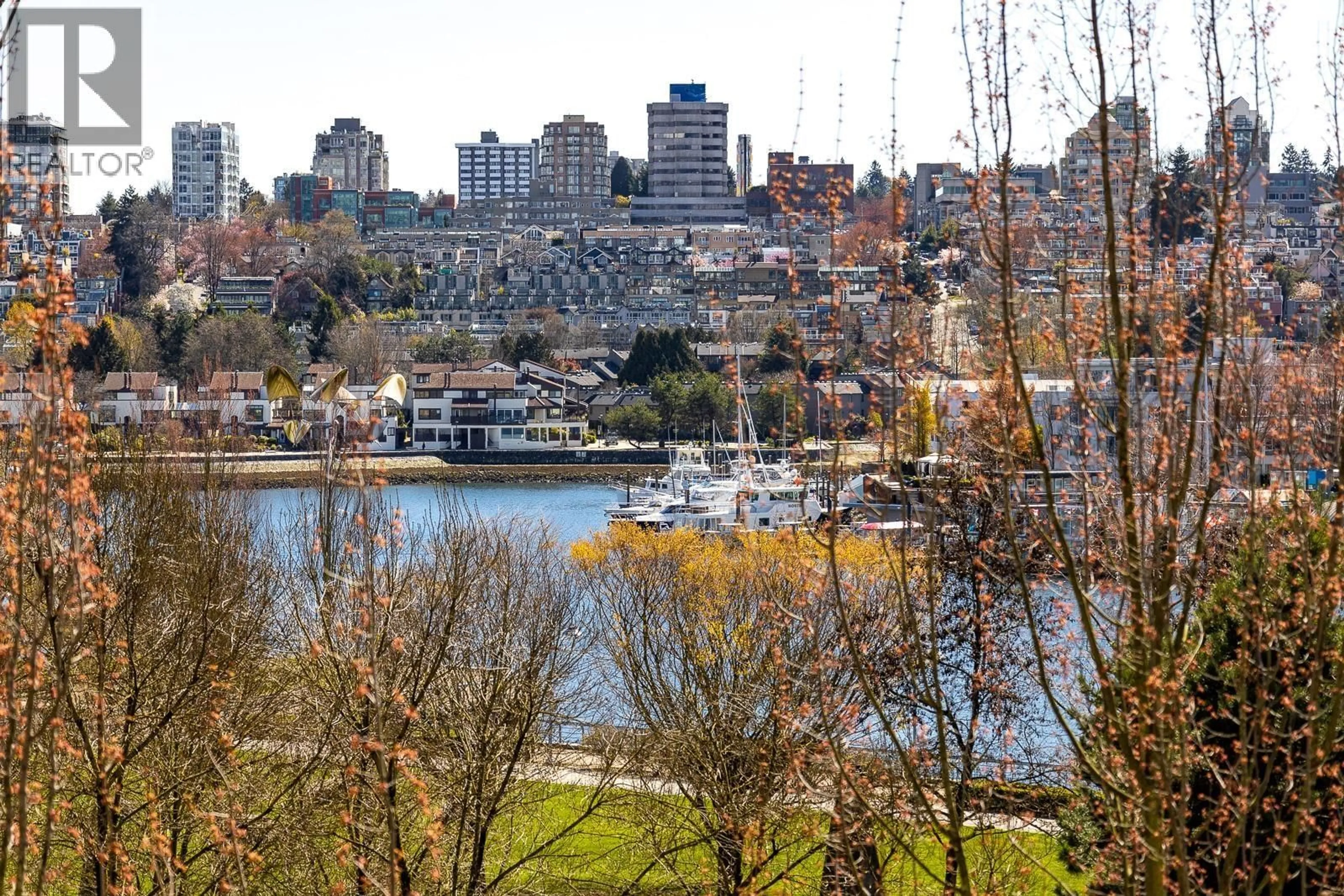 Blurry image for 301 - 638 BEACH CRESCENT, Vancouver British Columbia V6Z3H4